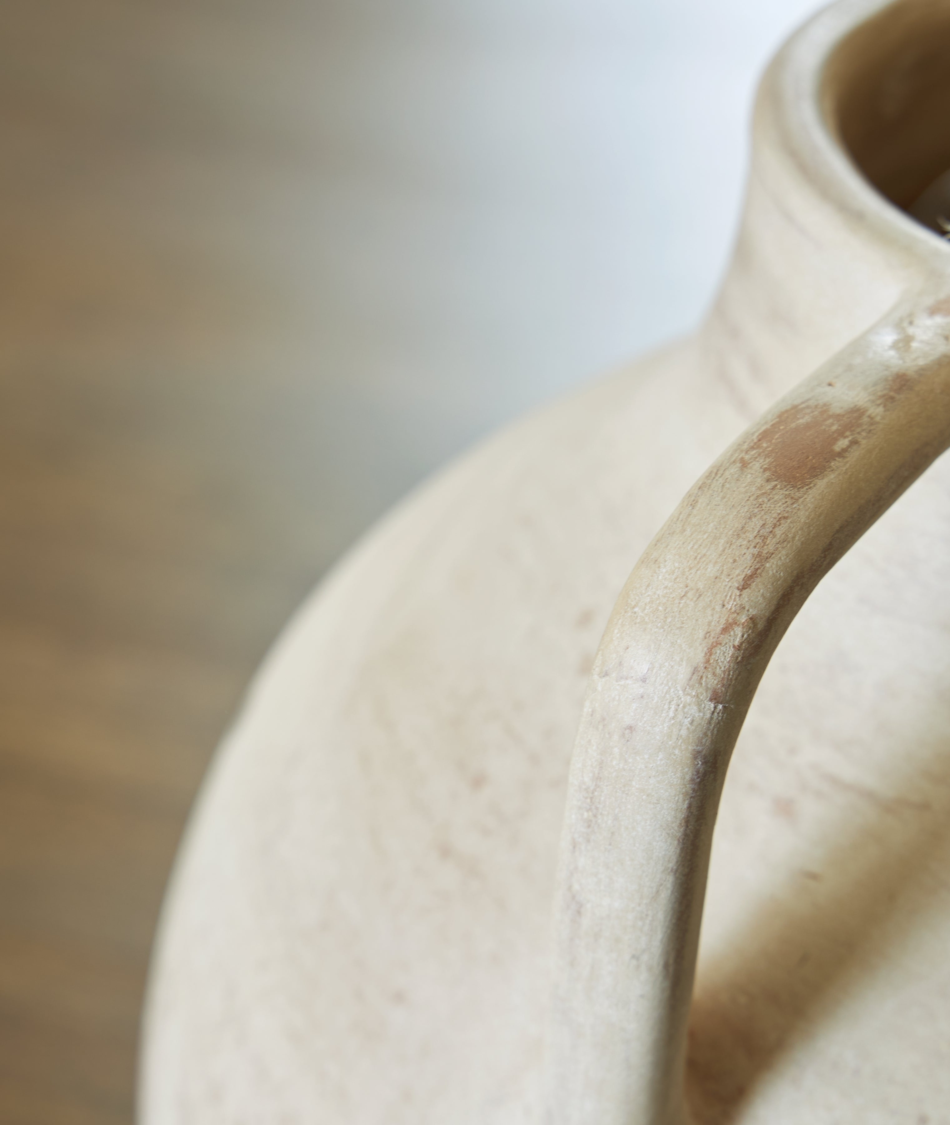 Justy Antique Beige Vase