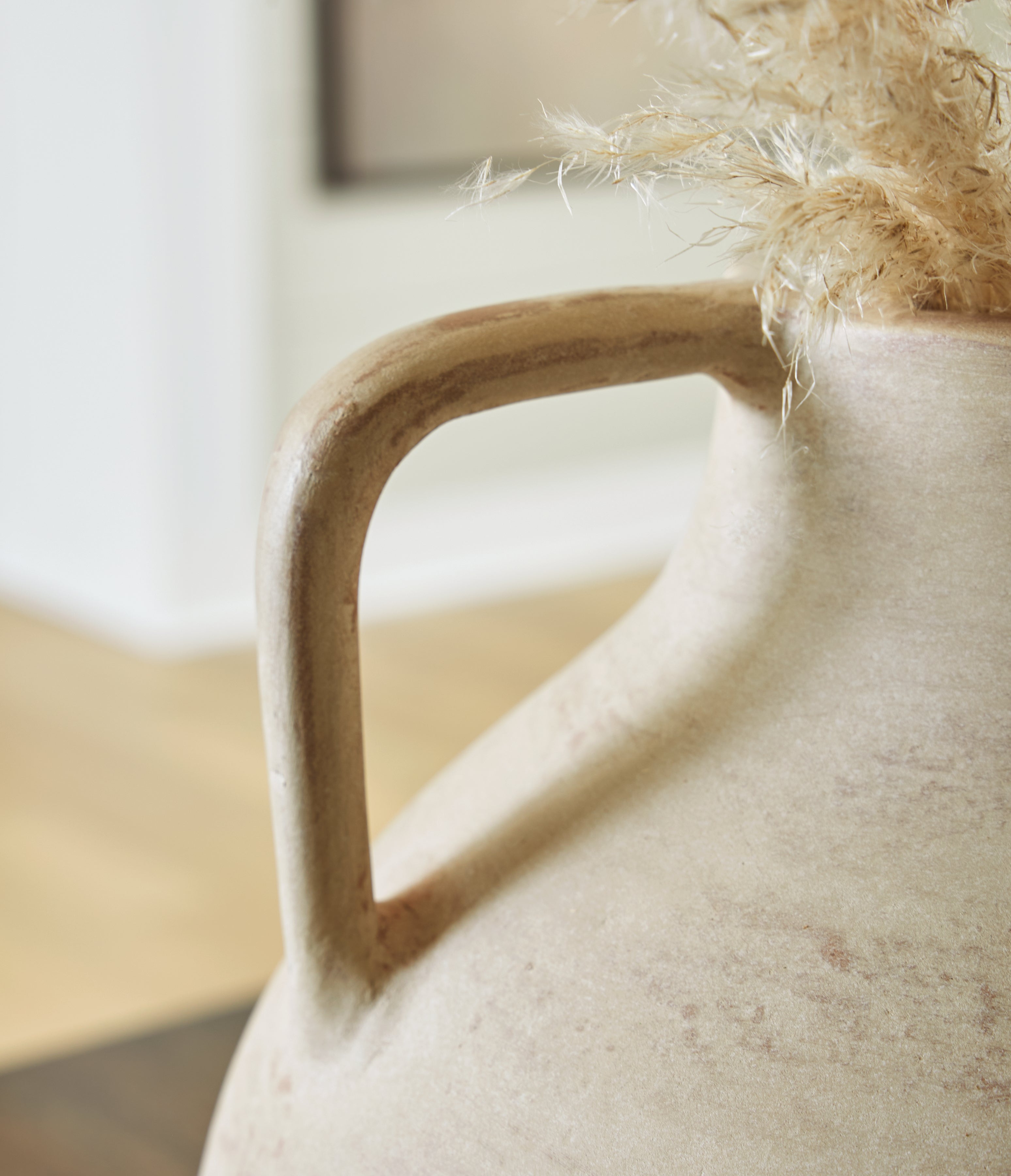 Justy Antique Beige Vase
