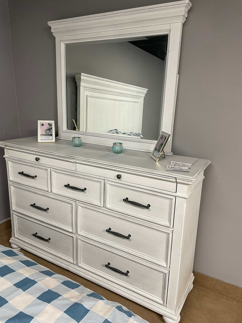 Kanwyn Whitewash Dresser & Mirror