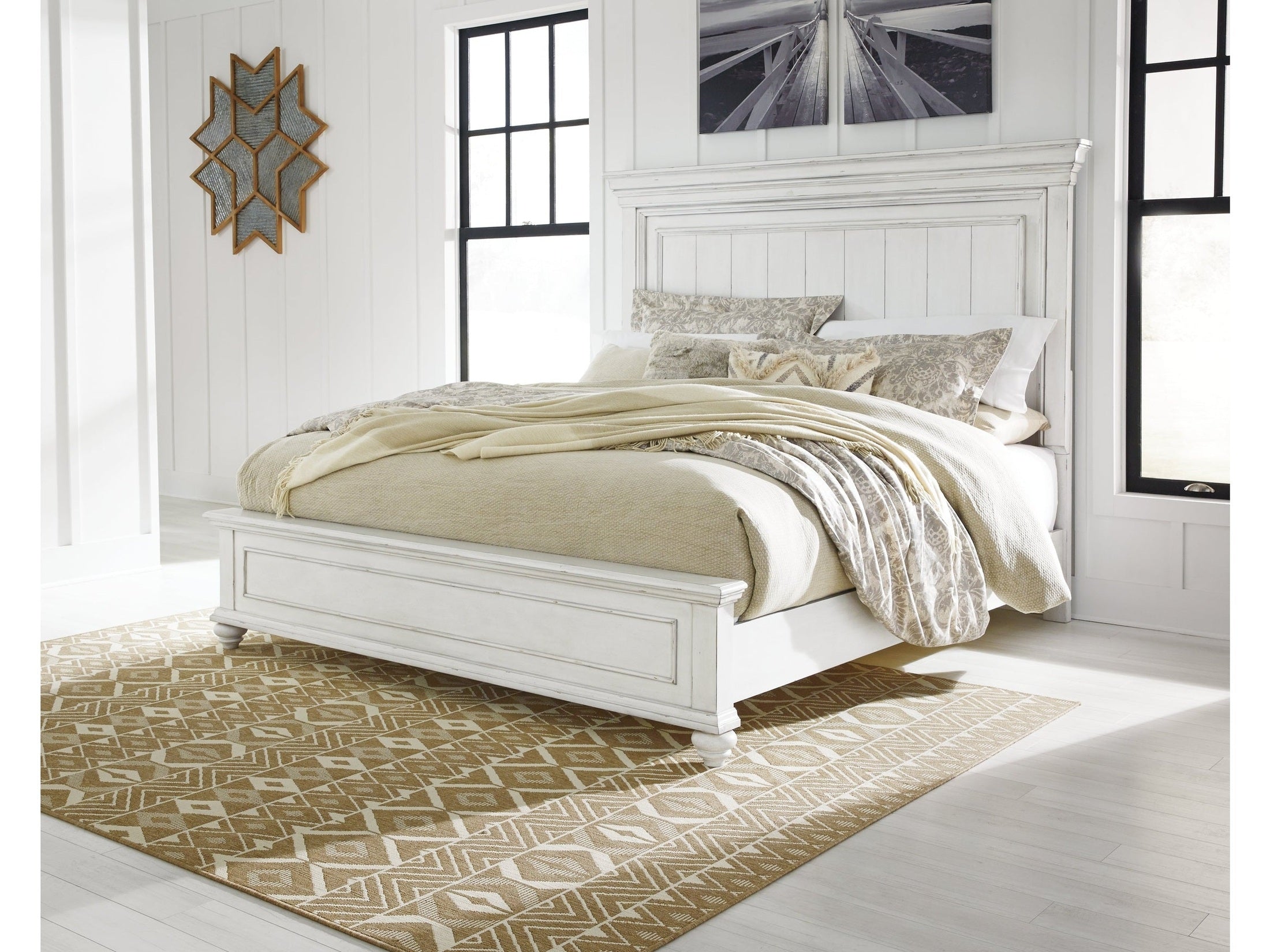 Kanwyn Whitewash King Panel Bed