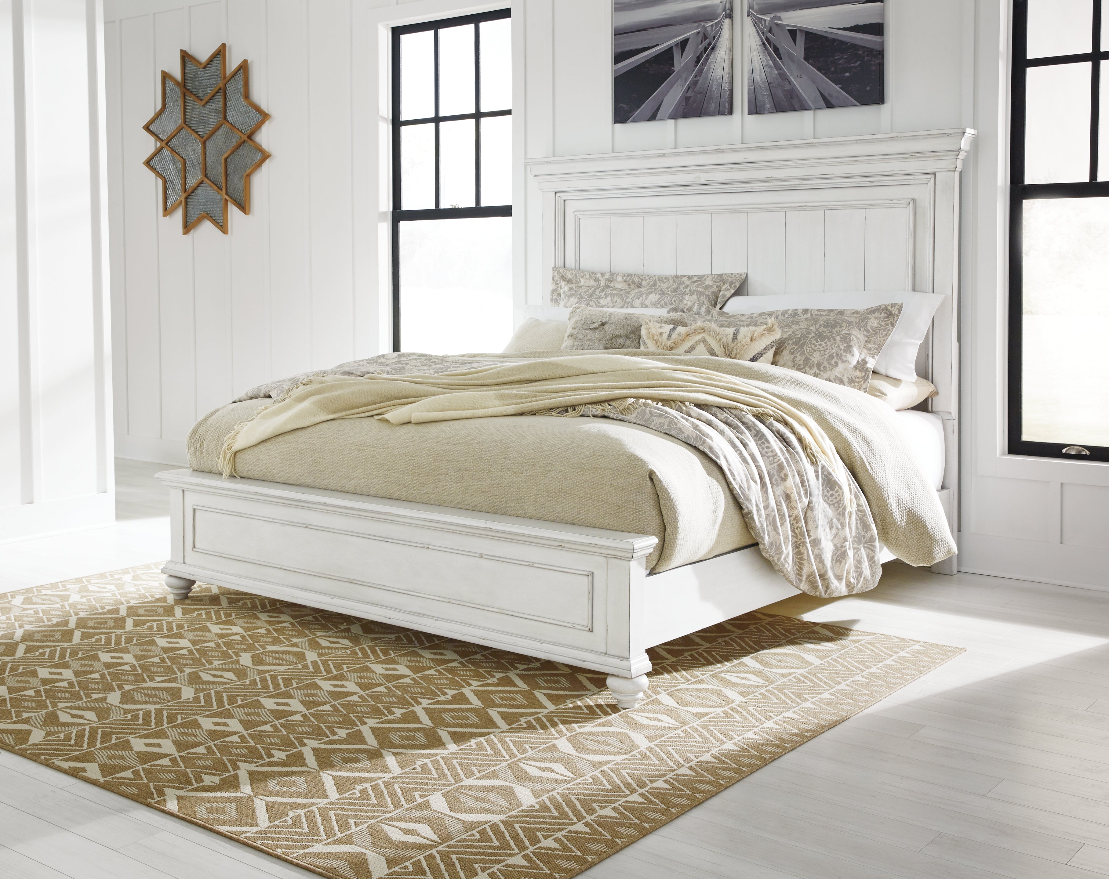 Kanwyn Whitewash King Panel Bed