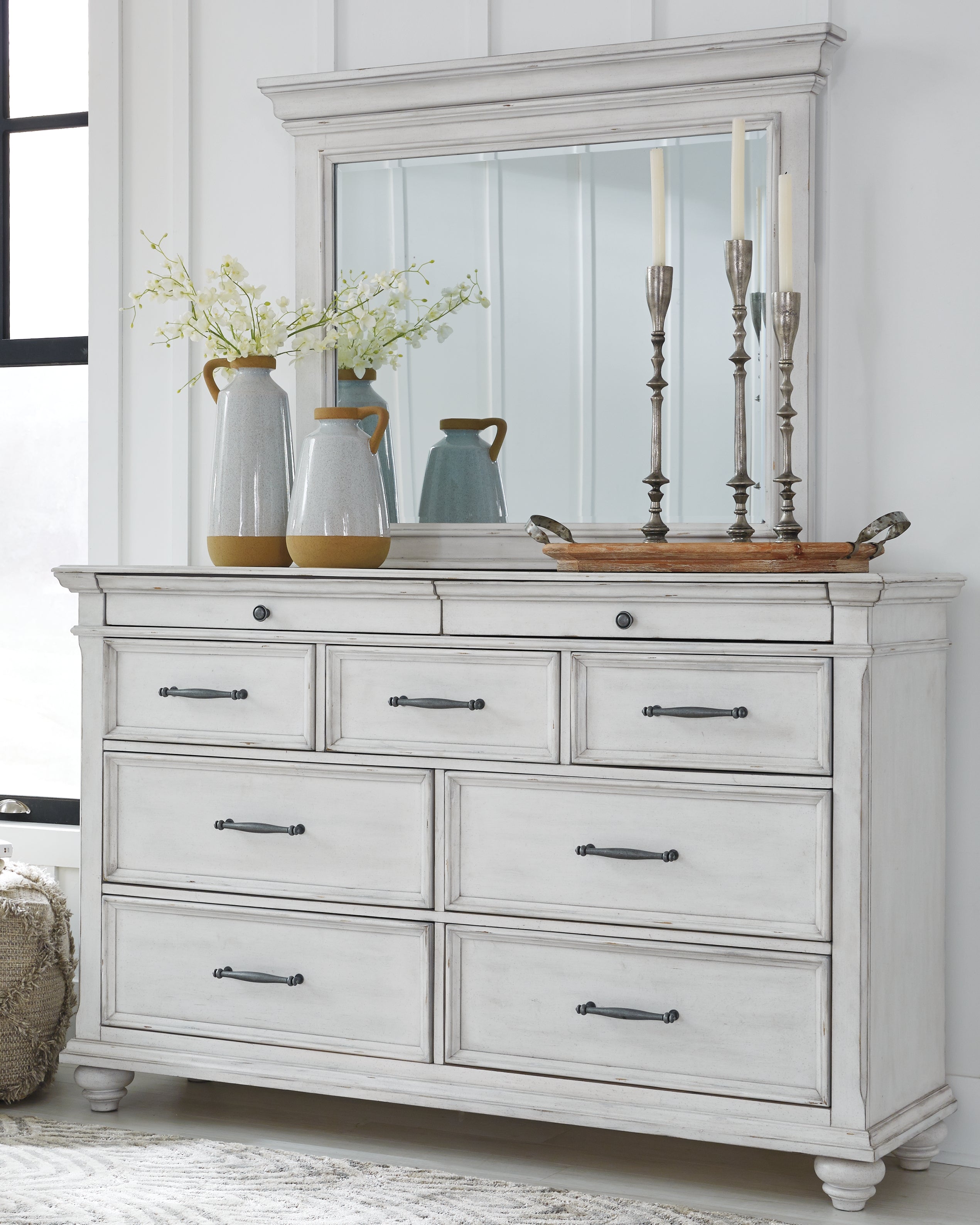 Kanwyn Whitewash Queen Panel Bedroom Set