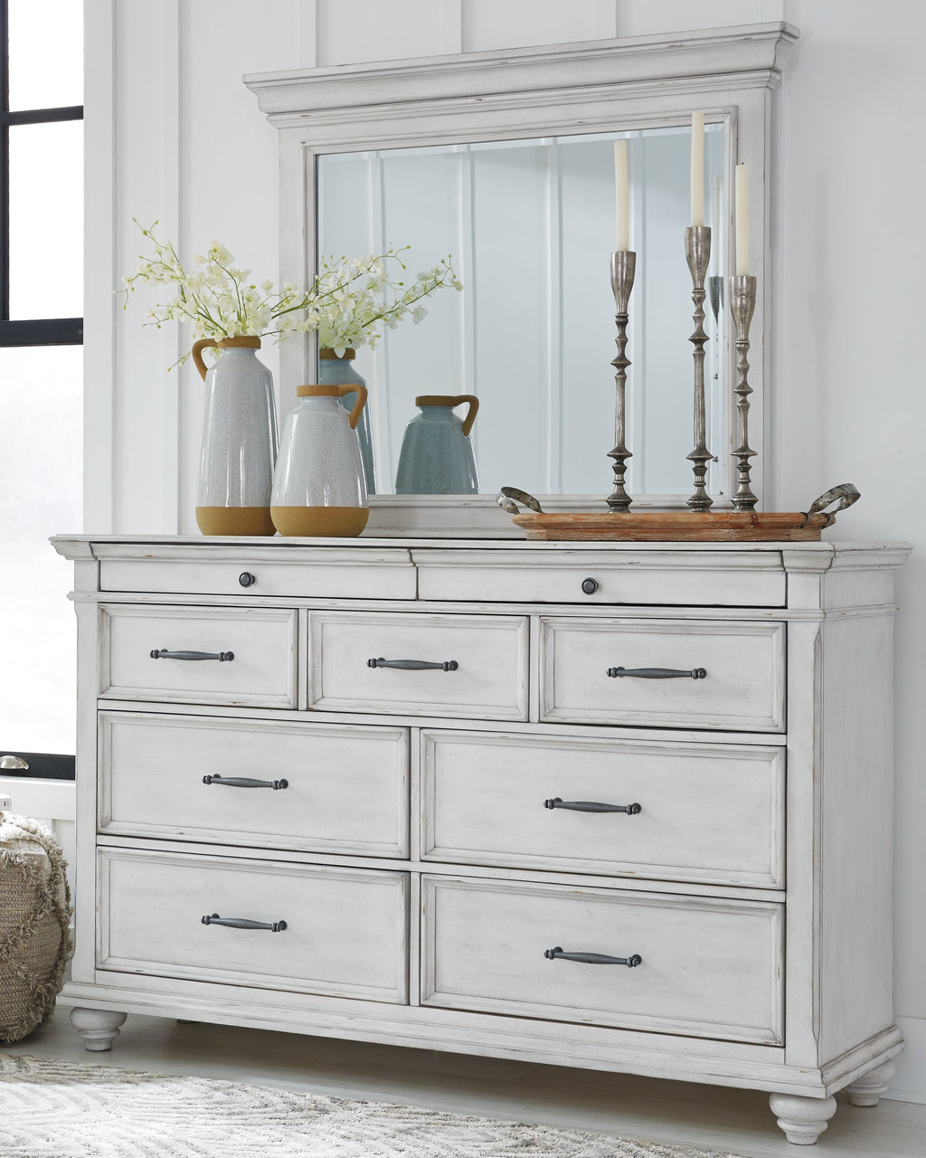 Kanwyn Whitewash Queen Panel Bedroom Set