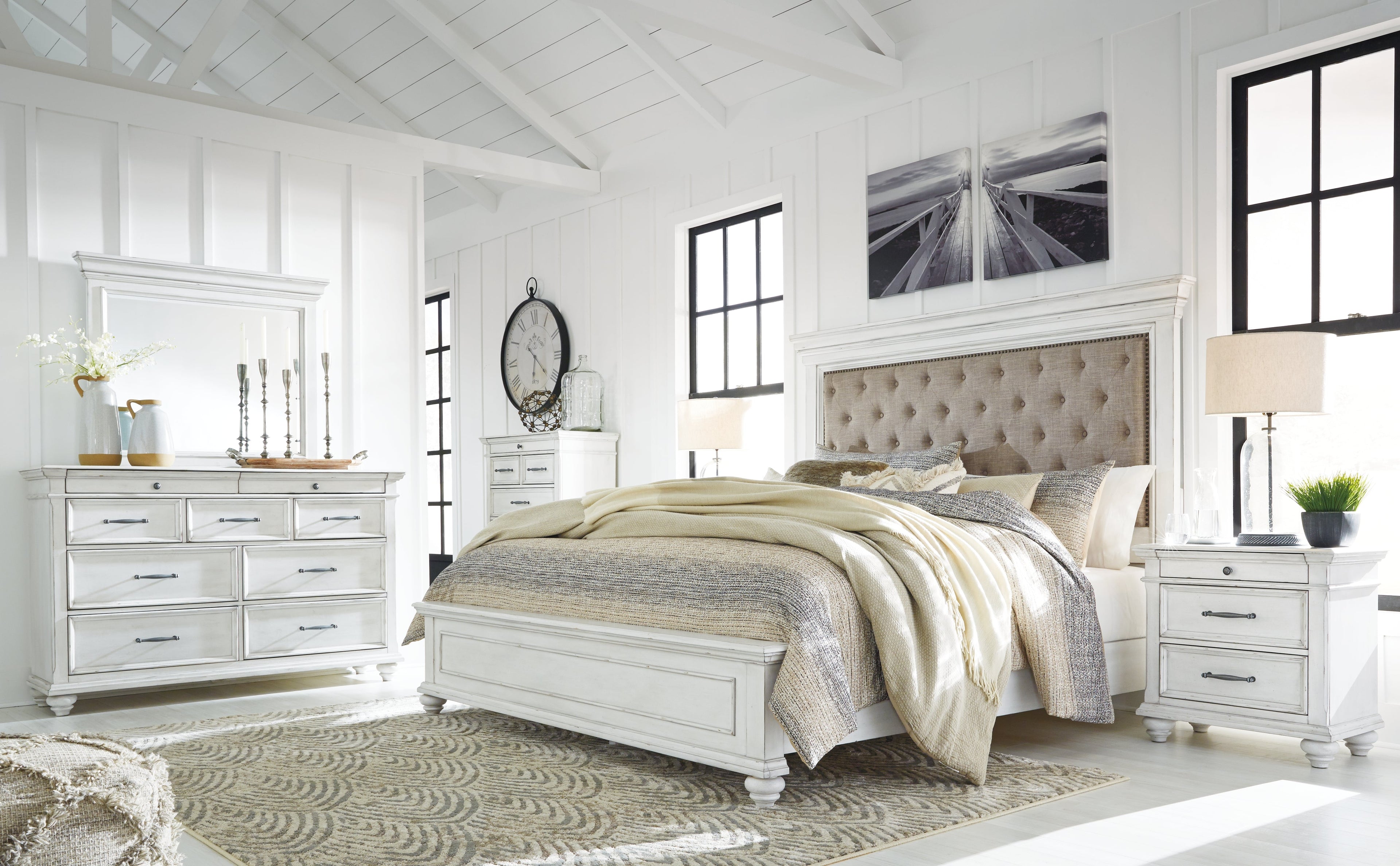 Kanwyn Whitewash Queen Upholstered Panel Bedroom Set