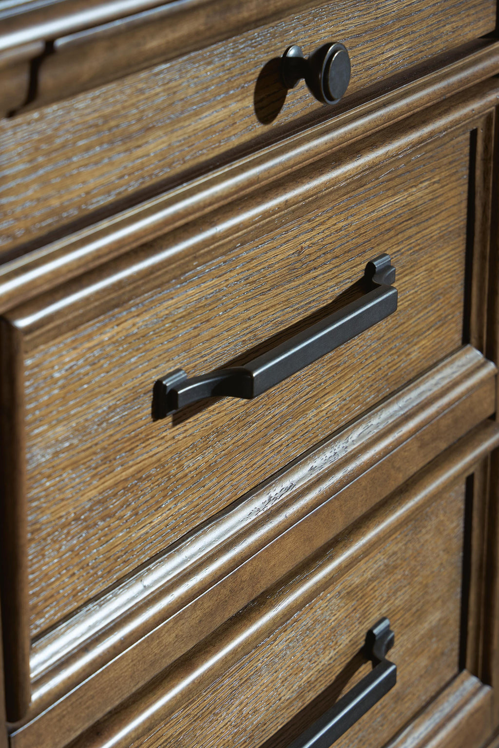 Karallin Medium Brown Nightstand
