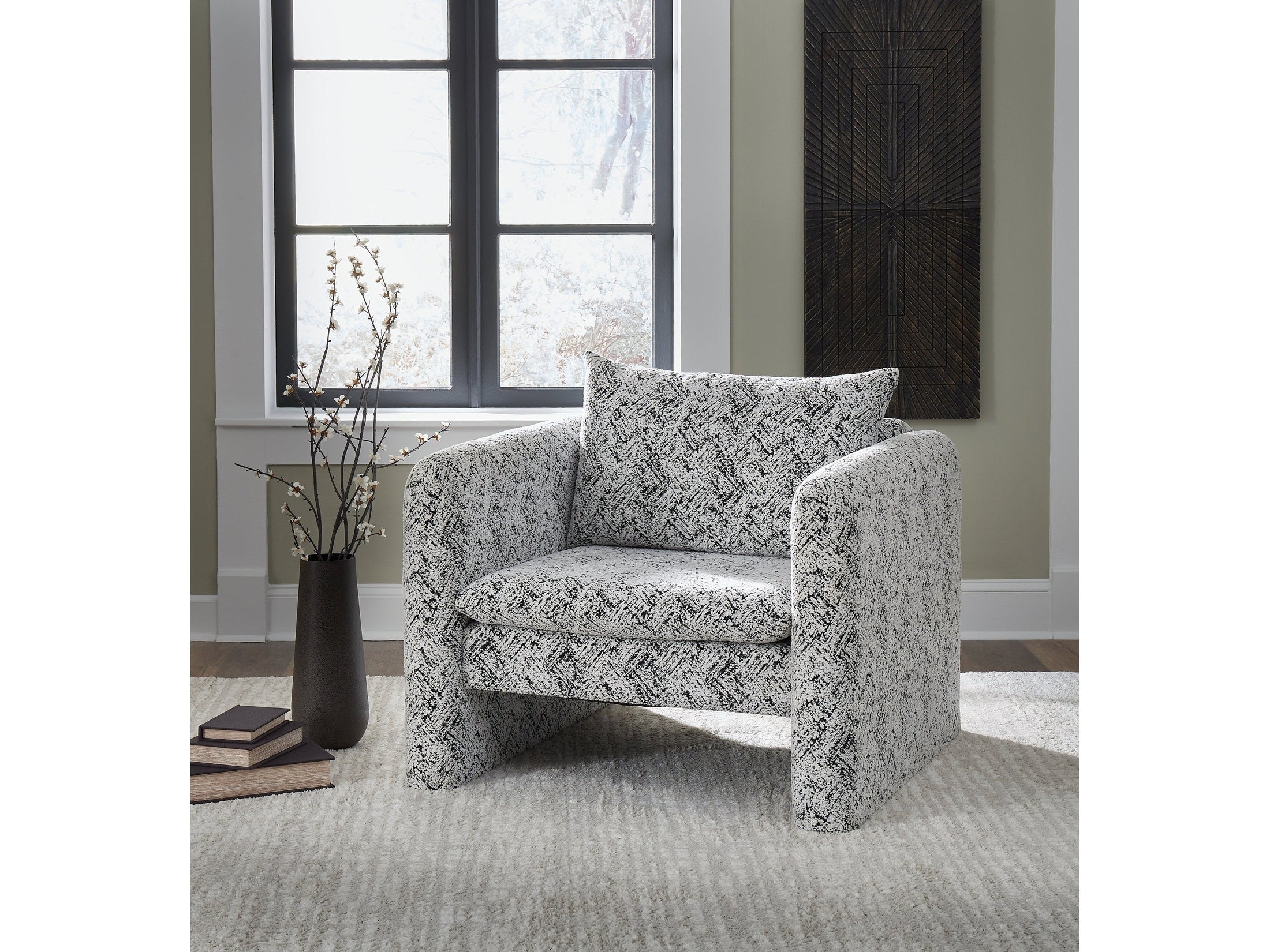 Kenbell Black/White Accent Chair