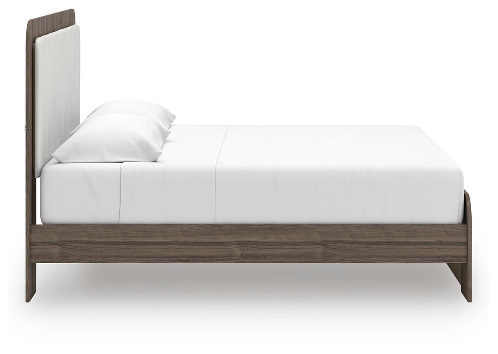 Kendanport Brown/White King Upholstered Bed, Dresser and Mirror