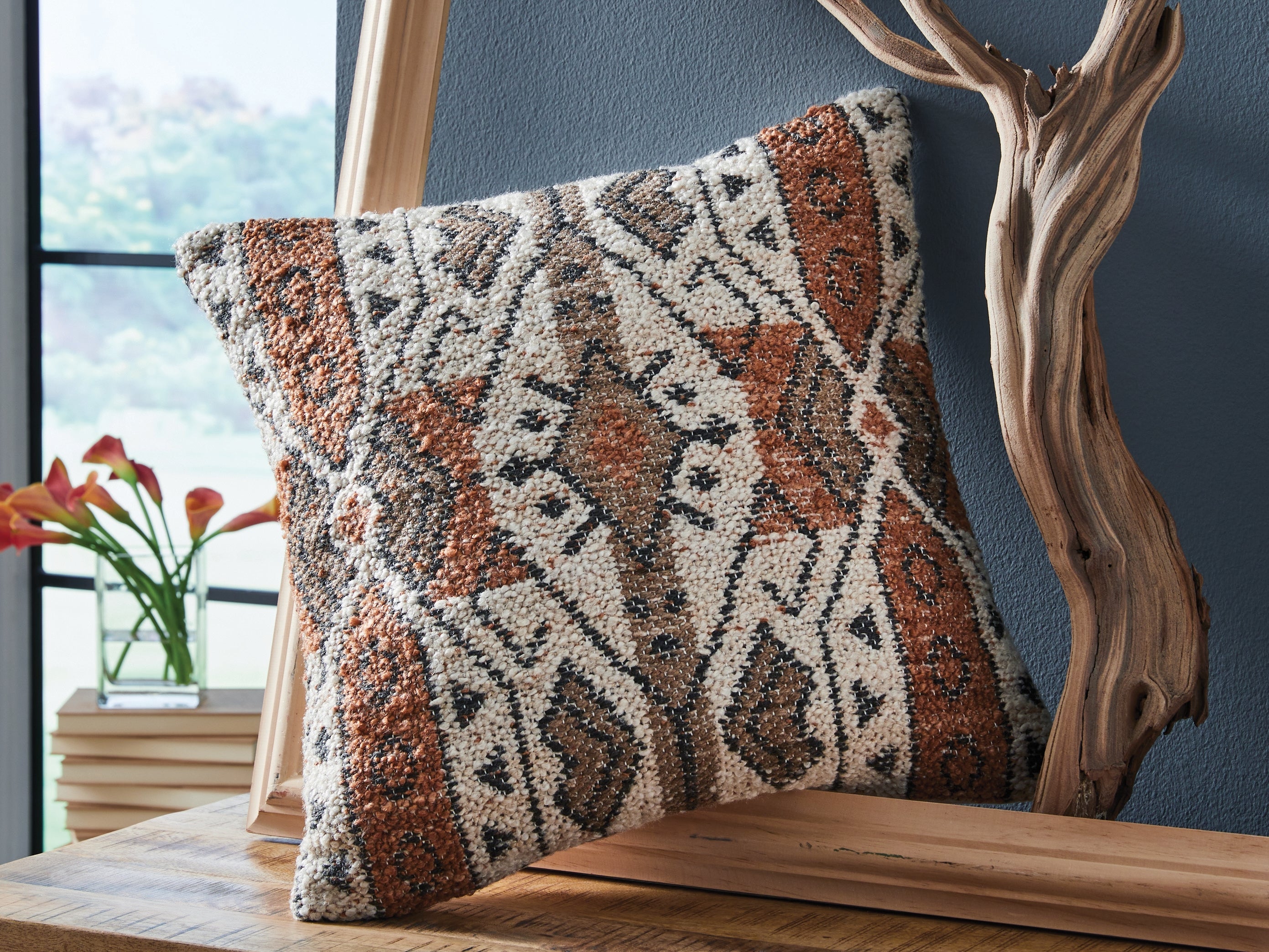 Kierenworth Sienna/Ivory/Black Pillow (Set of 4)