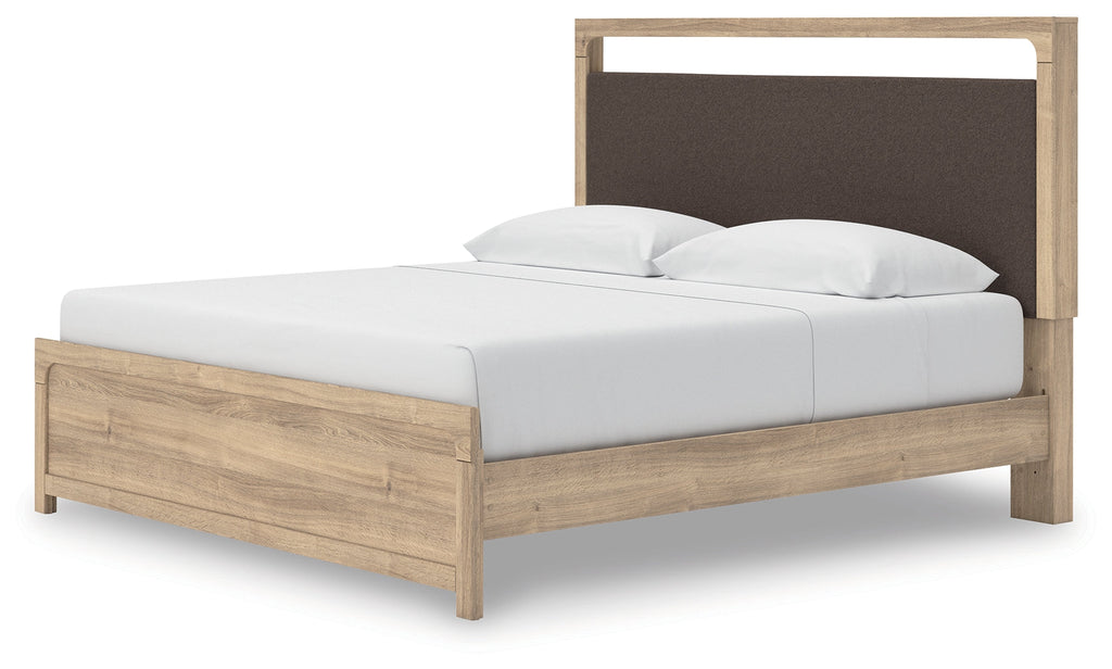 Kinlanni Tan King Upholstered Platform Bed