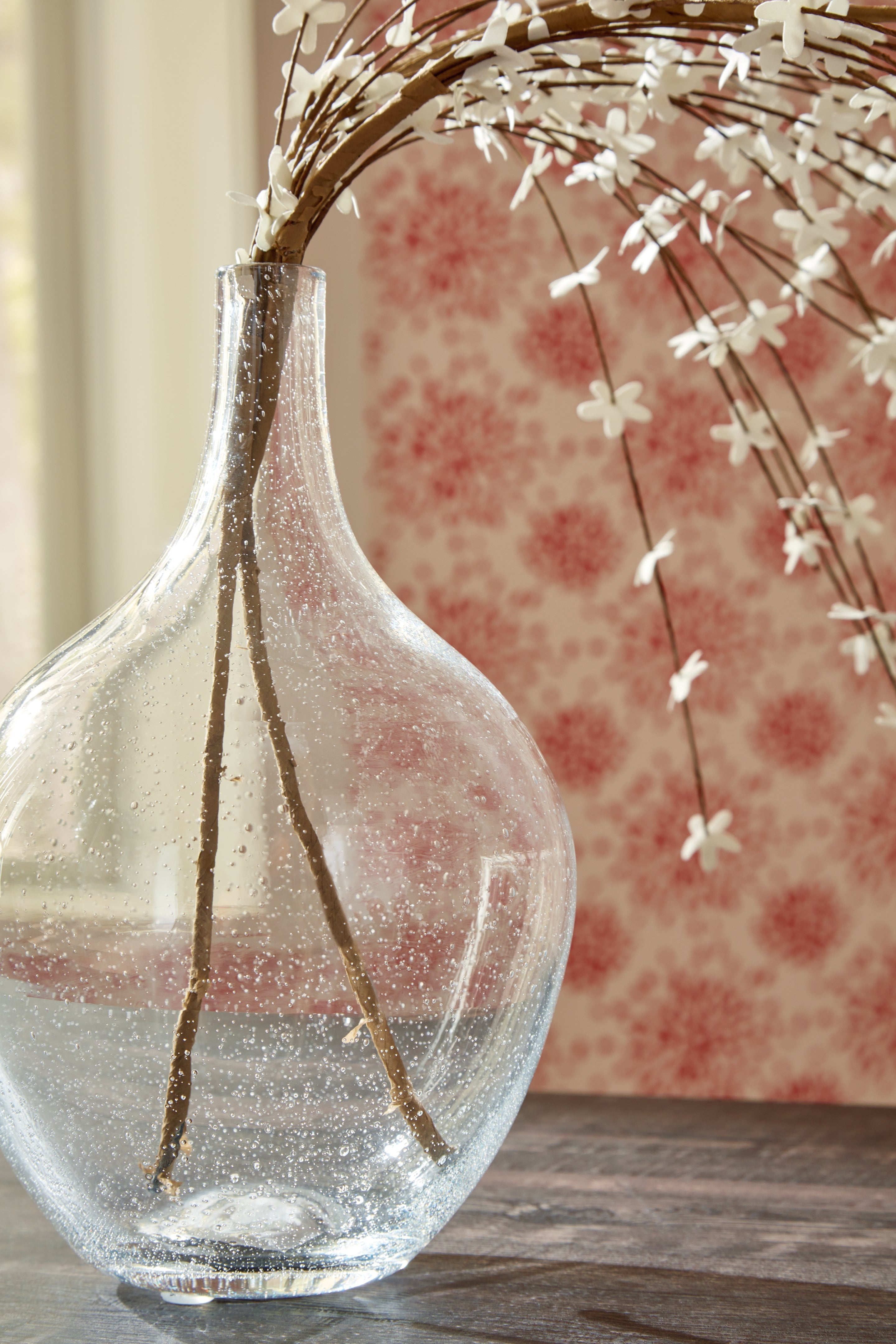 Kurthorne Clear Vase (10"H)