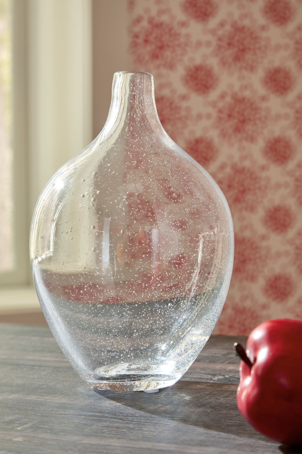 Kurthorne Clear Vase (11"H)