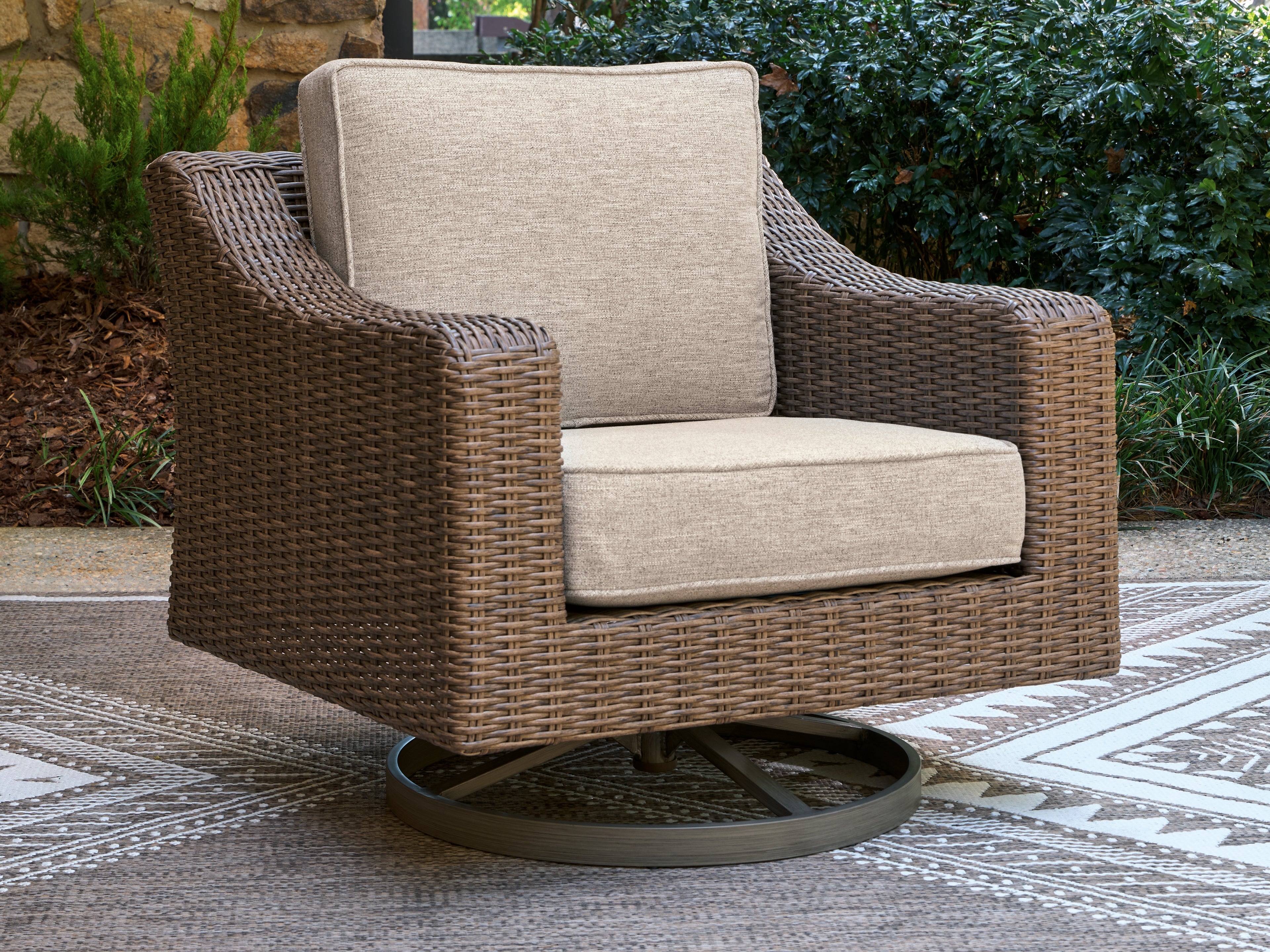 Laguna Heights Beige Outdoor Swivel Lounge with Cushion