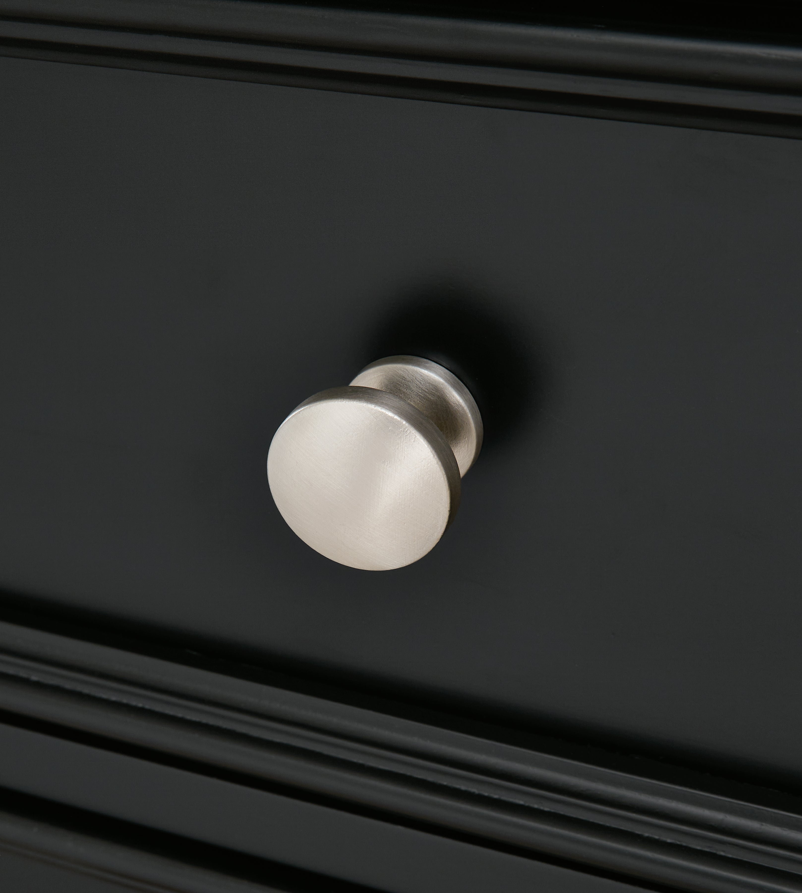 Lanolee Black Dresser and Mirror