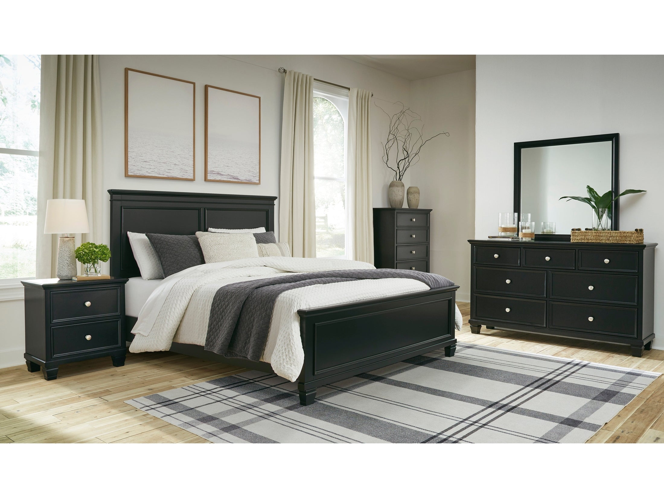 Lanolee Black Queen Panel 5-Piece Bedroom Set