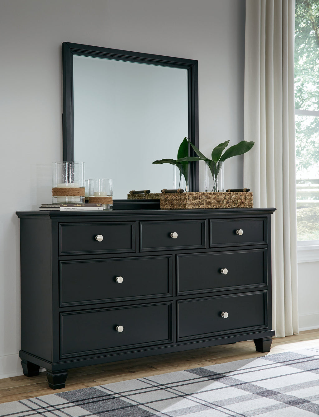 Lanolee Twin Panel Bedroom Set with Dresser and Mirror