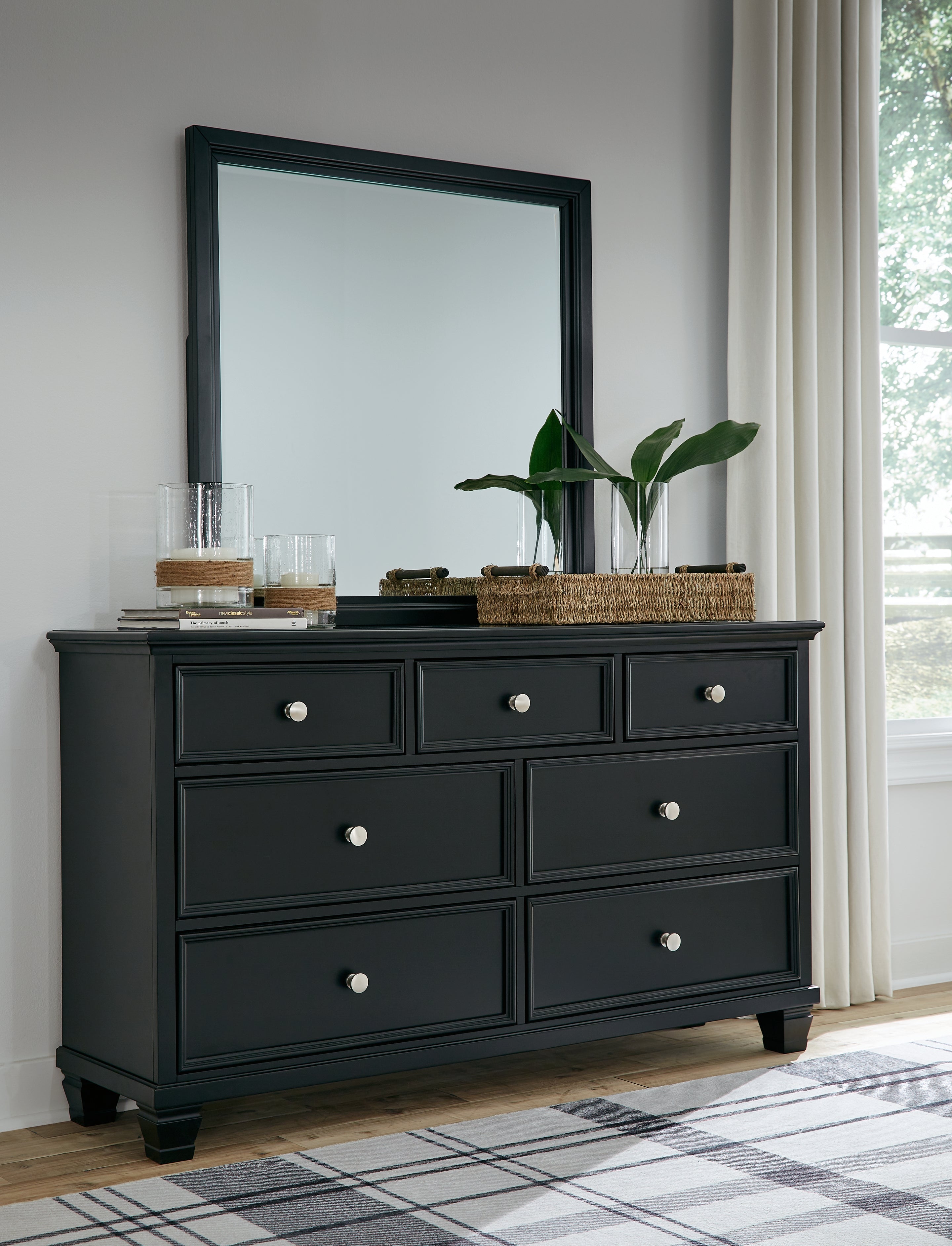 Lanolee Twin Panel Bedroom Set with Dresser and Mirror