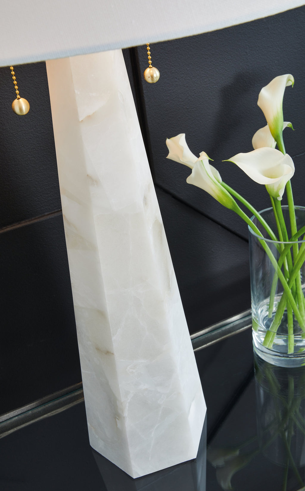 Laurellen White 2-Piece Lamp Set
