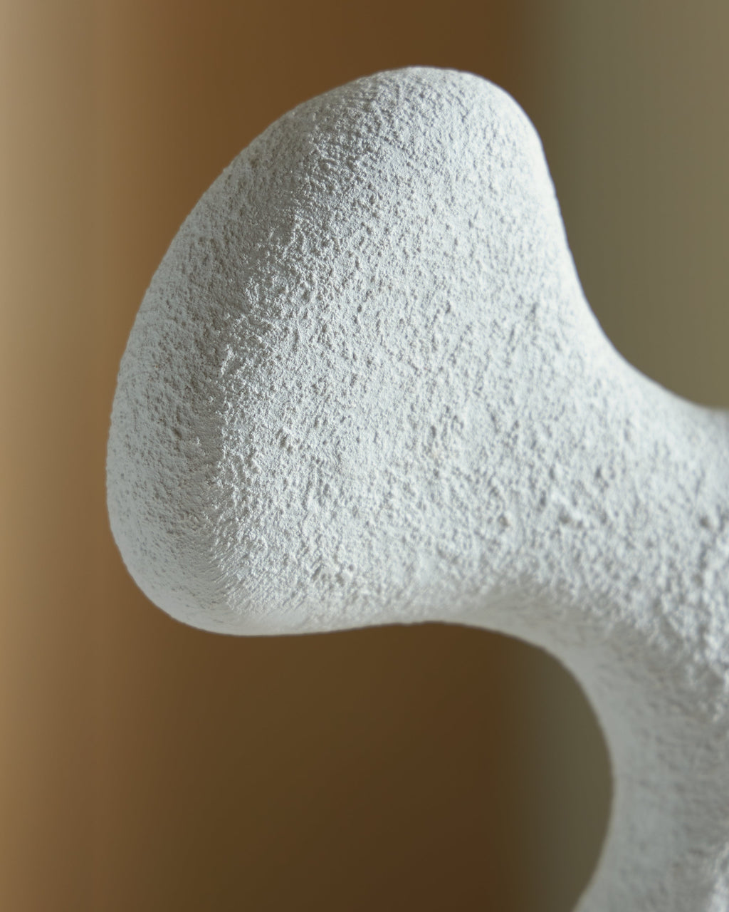Lavarsen White/Brown Sculpture (17.38" H)