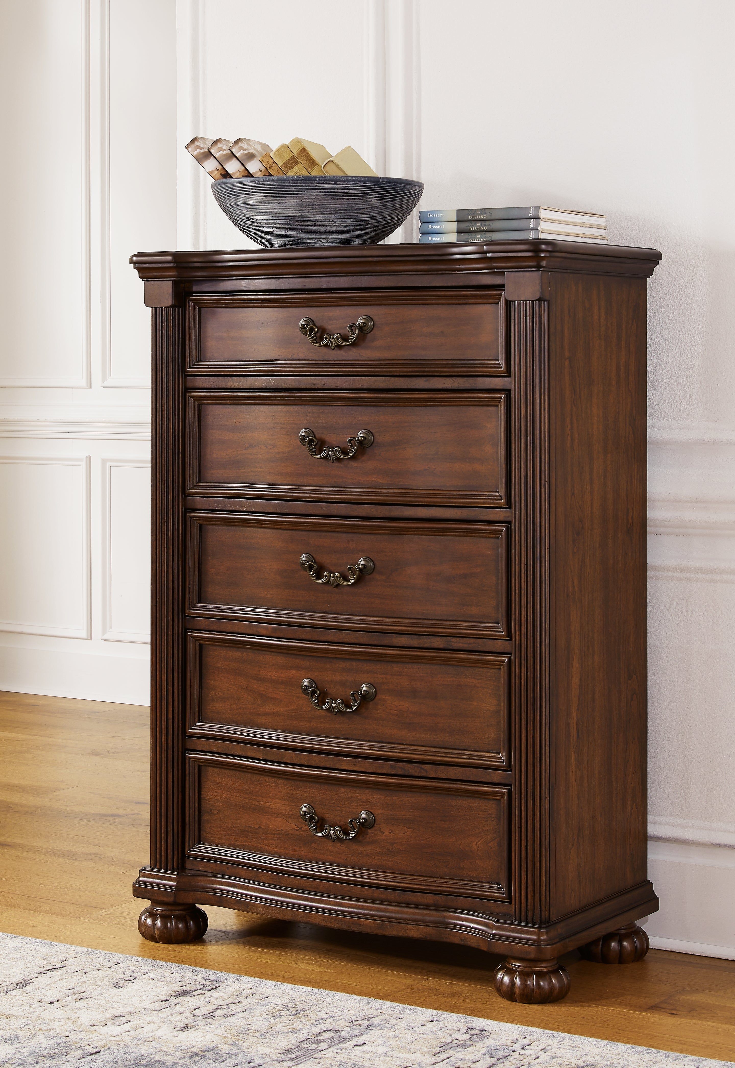 Lavinton Queen Poster Bedroom Set, Brown