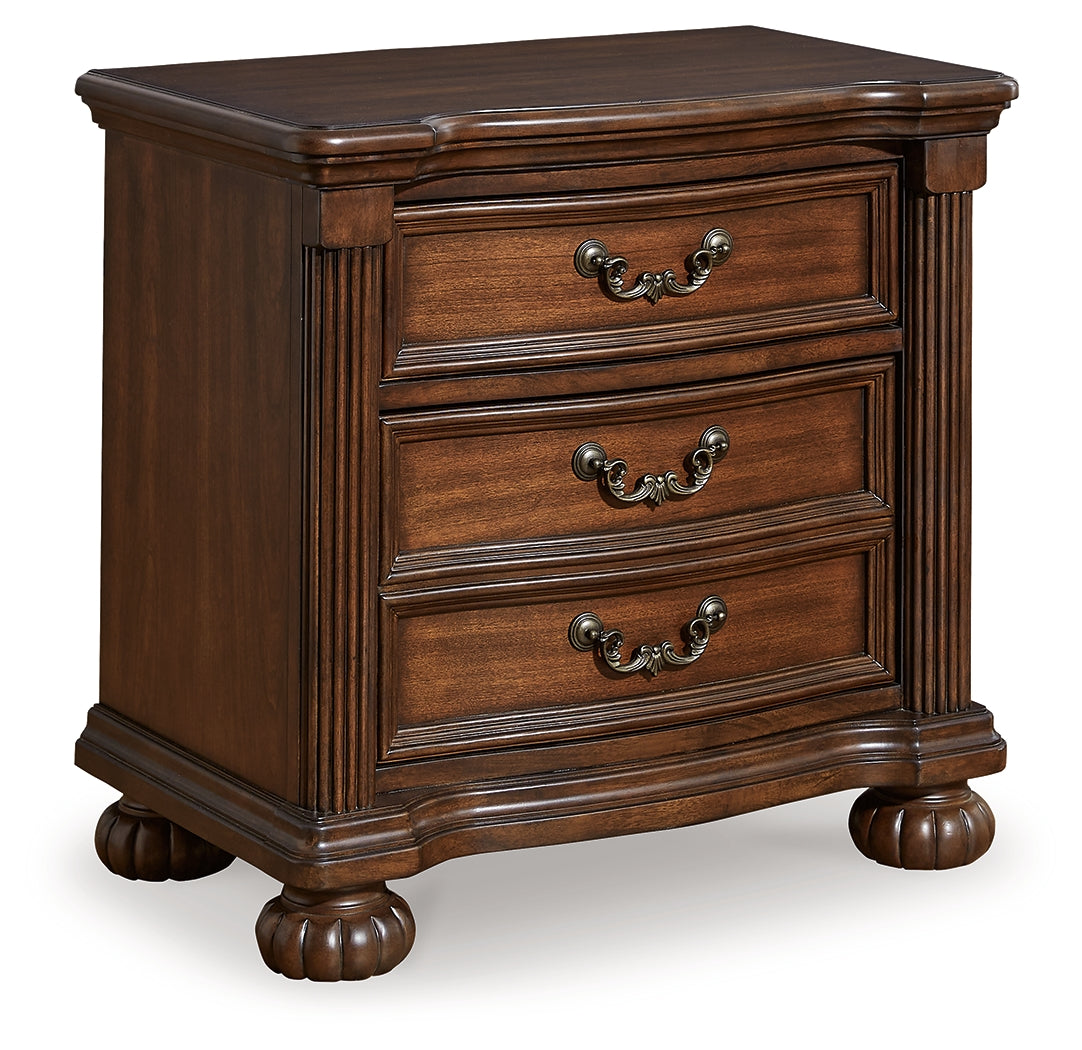 Lavinton King Poster Bed, Dresser, Mirror and Nightstand