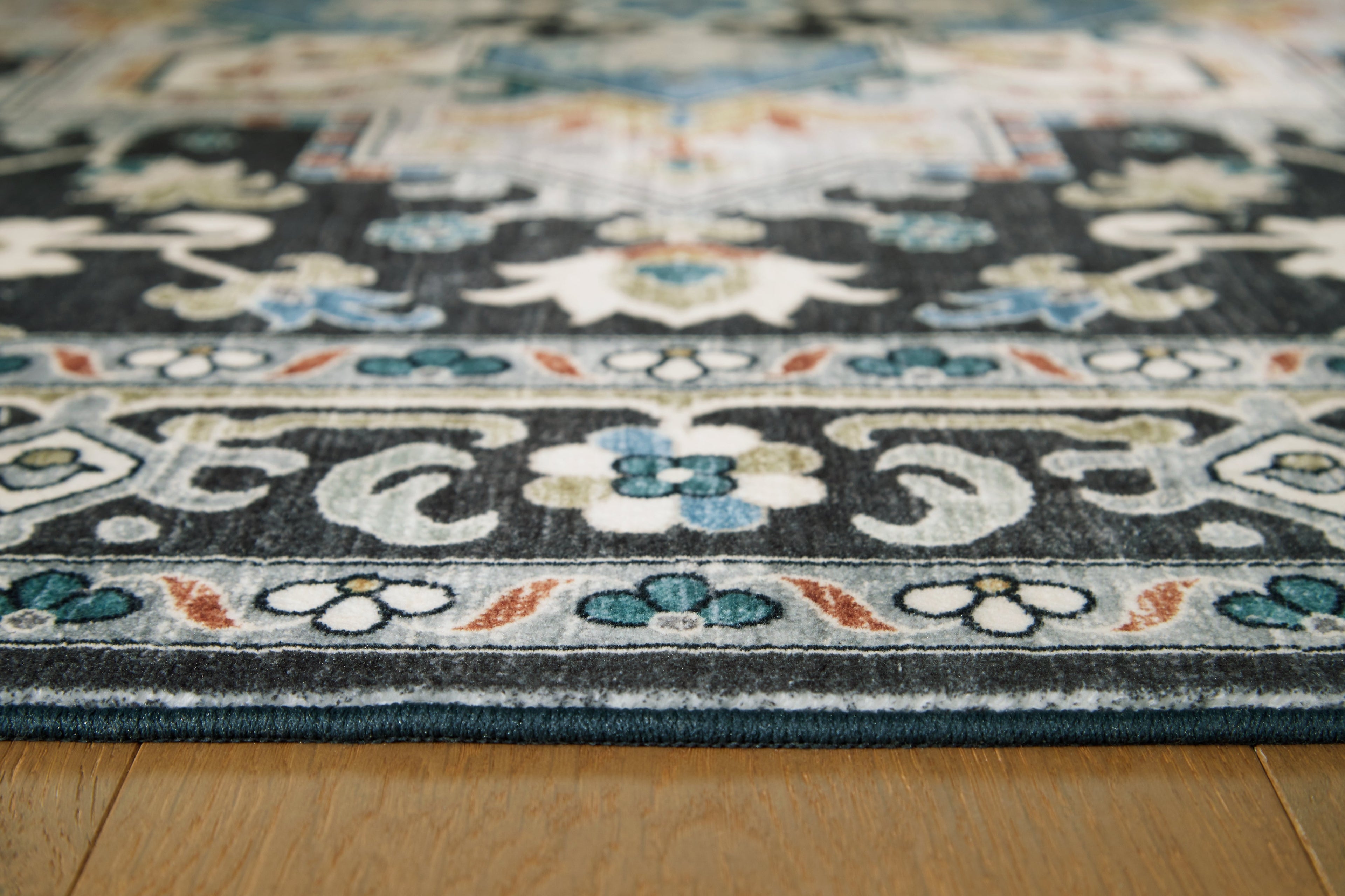 Leningston Black/Cream/Blue 8' x 10' Washable Rug