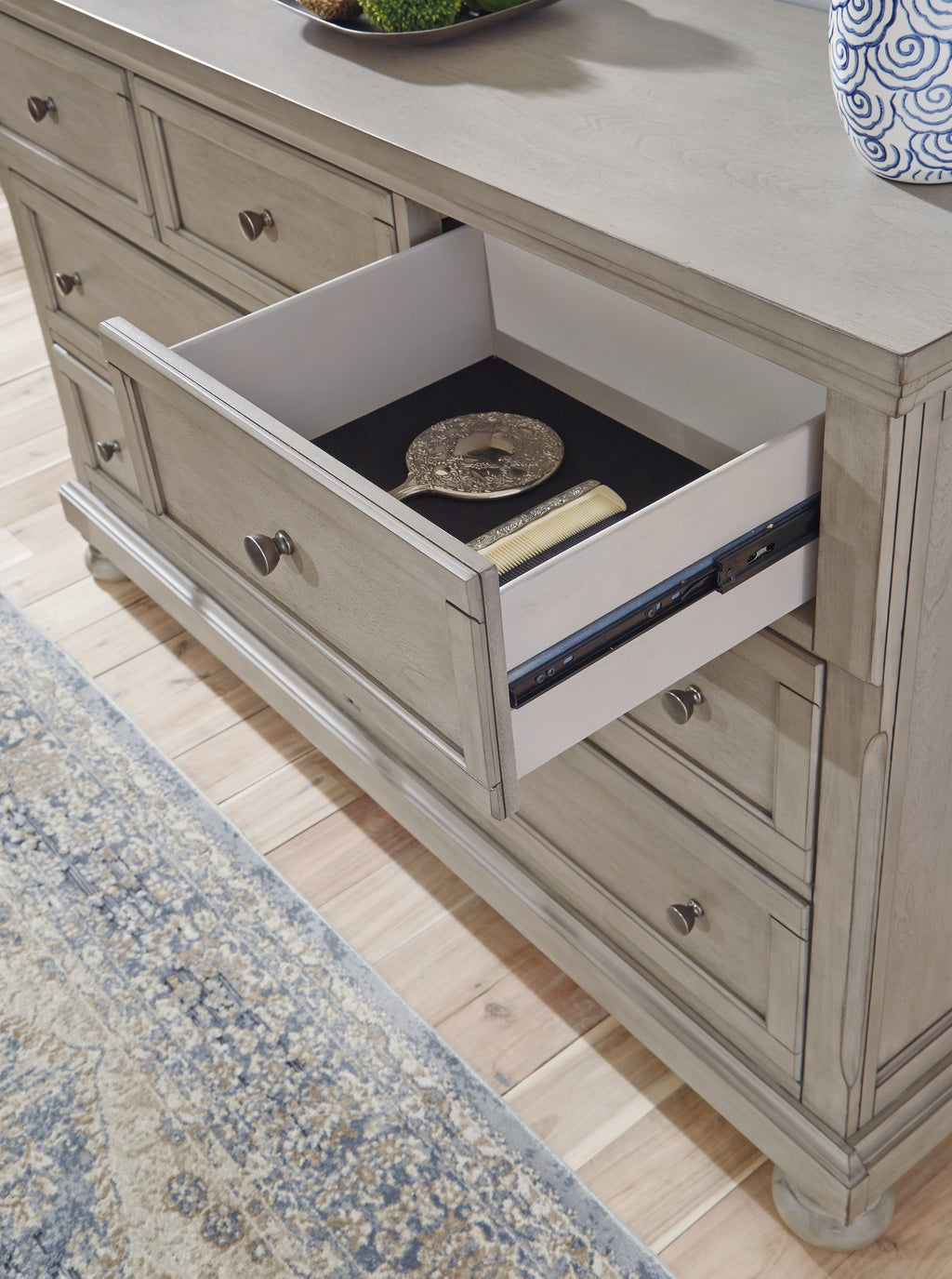 Lettner California King Panel Bedroom Set, Light Gray