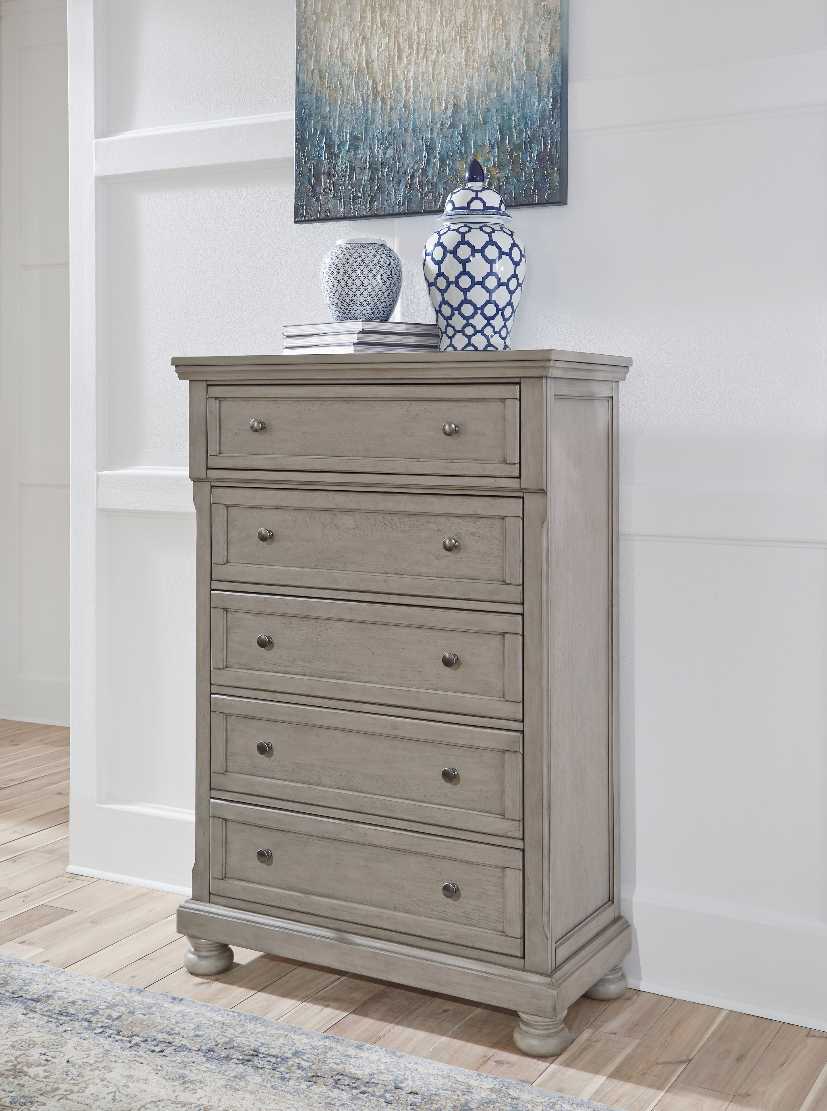 Lettner King Panel Bedroom Set, Light Gray