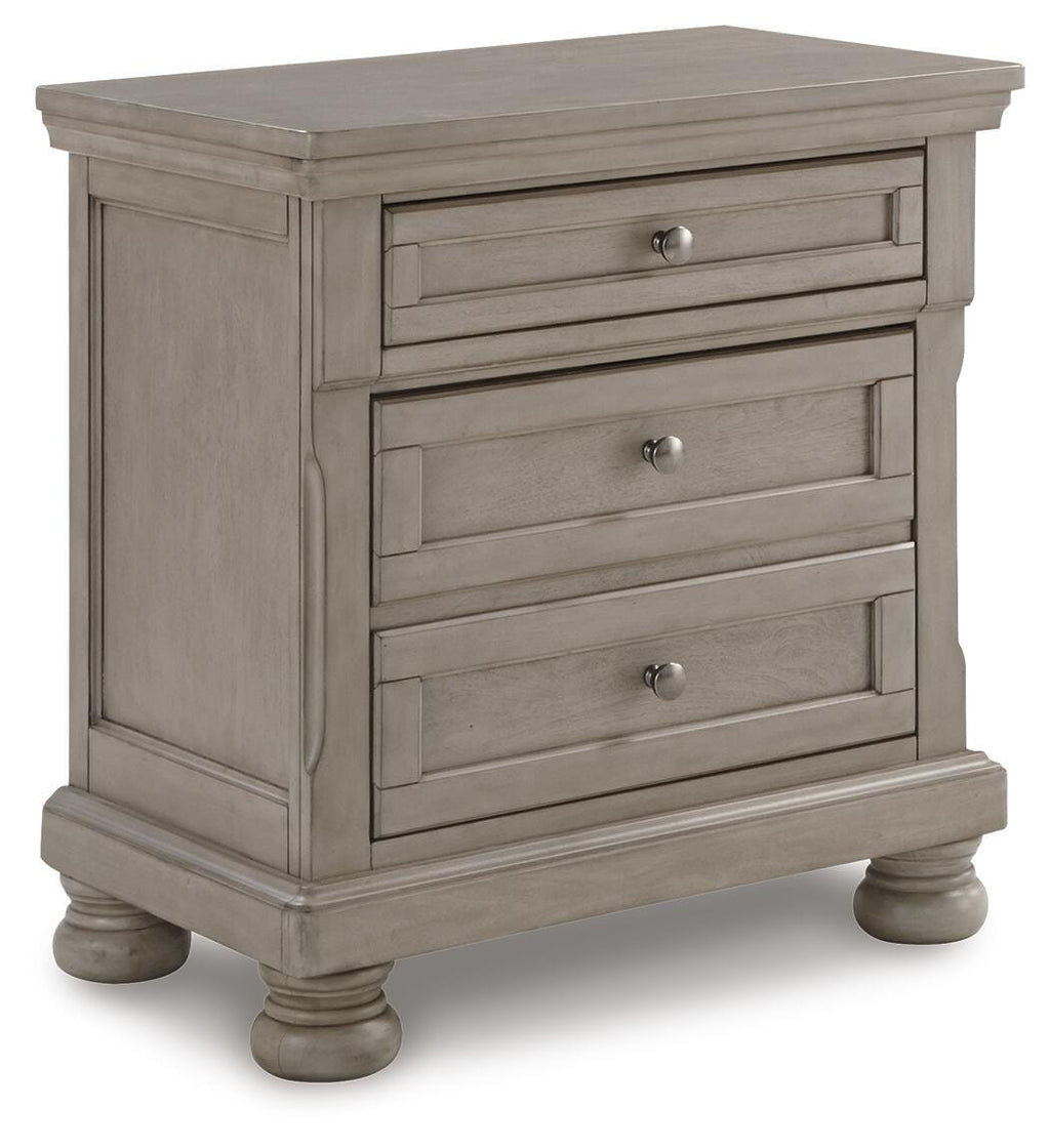 Lettner Light Gray Queen Panel Bed, Dresser and 2 Nightstands