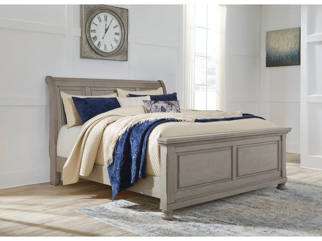 Lettner Light Gray Queen Sleigh Bed