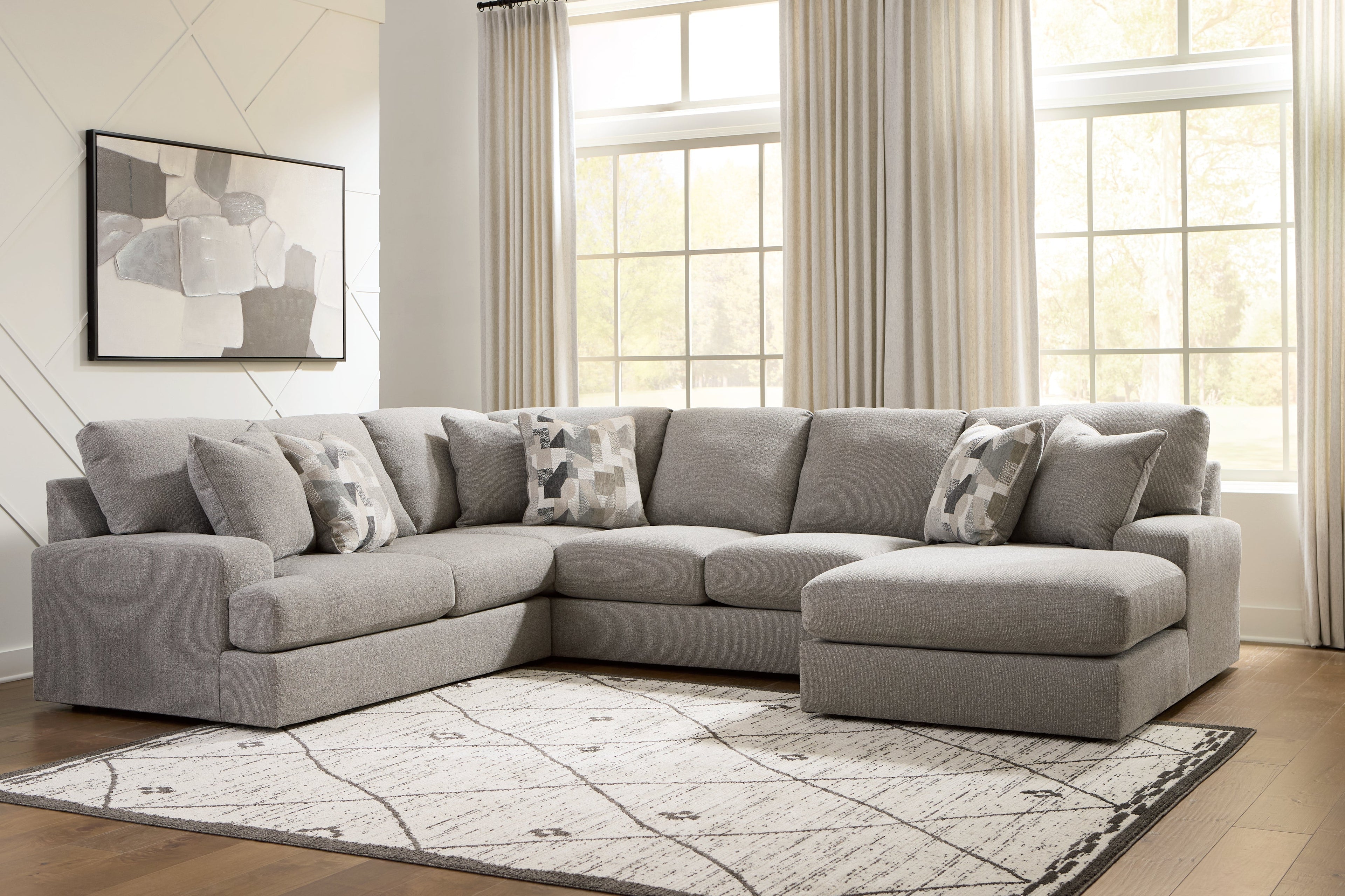 Lindon Smoke 3-Piece Sectional with Chaise