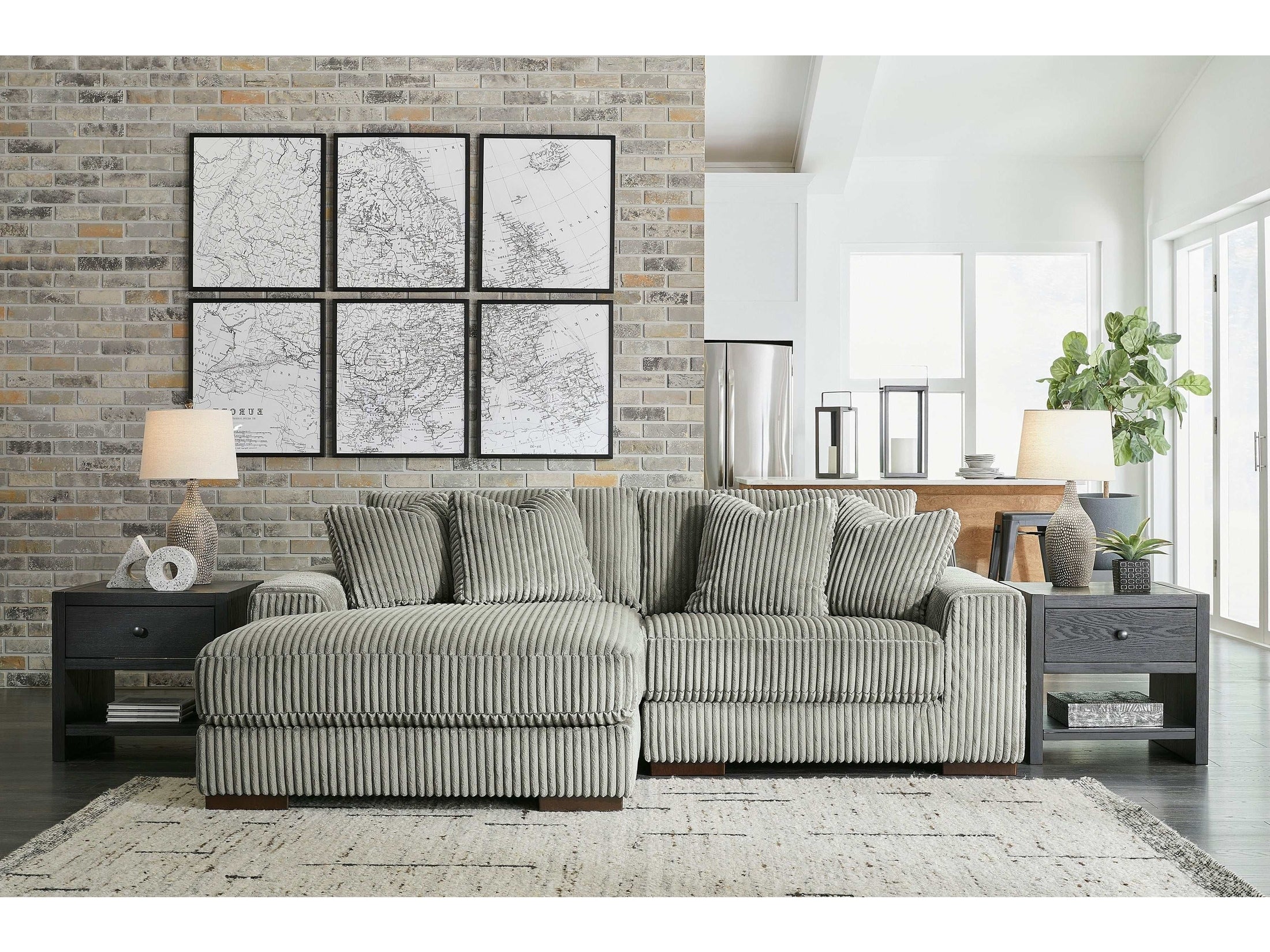 Lindyn Fog 2pc LAF Chaise Sectional