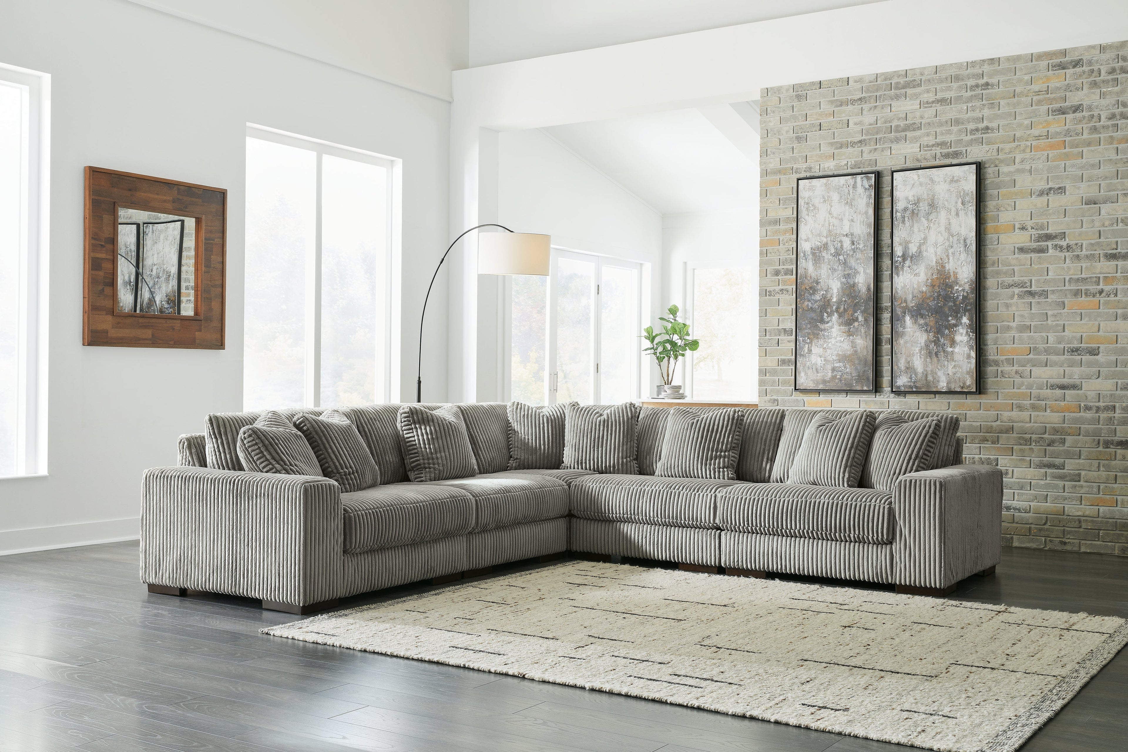 Lindyn Fog 5-Piece Sectional w/ Ottoman