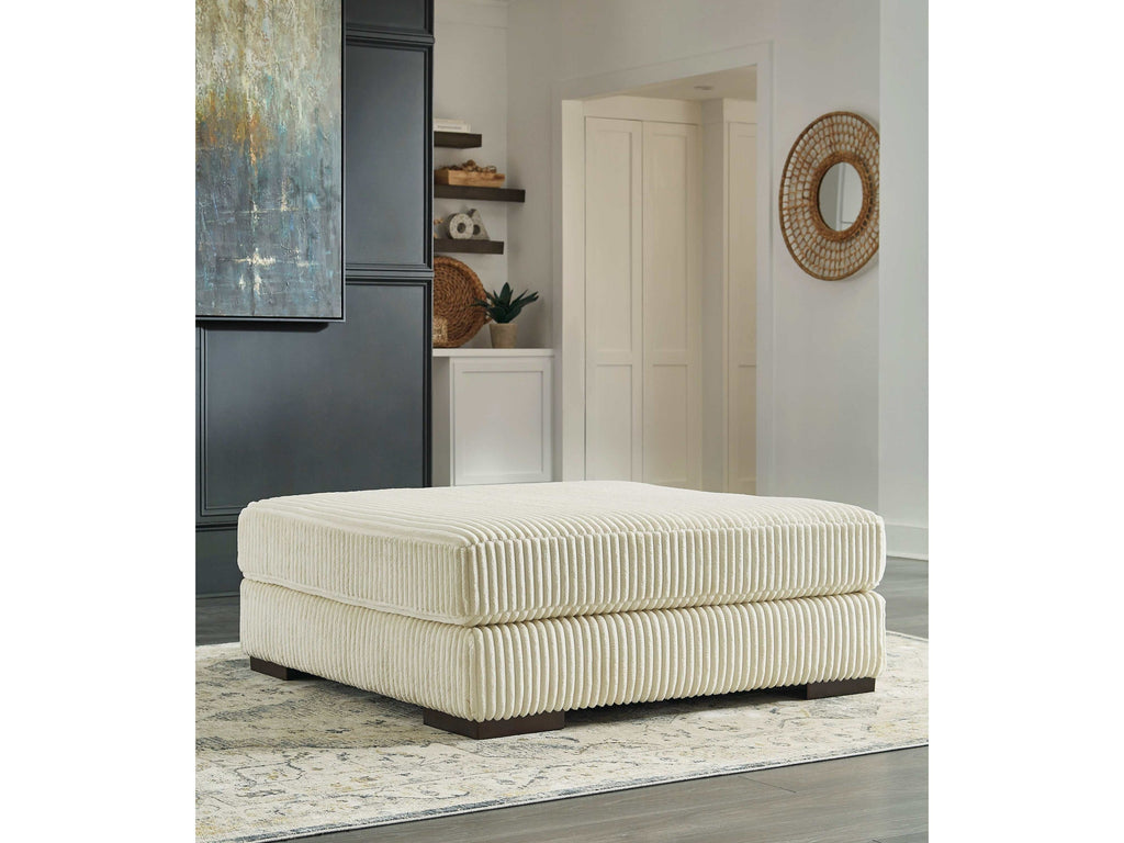 Lindyn Ivory 2pc LAF Chaise Sectional