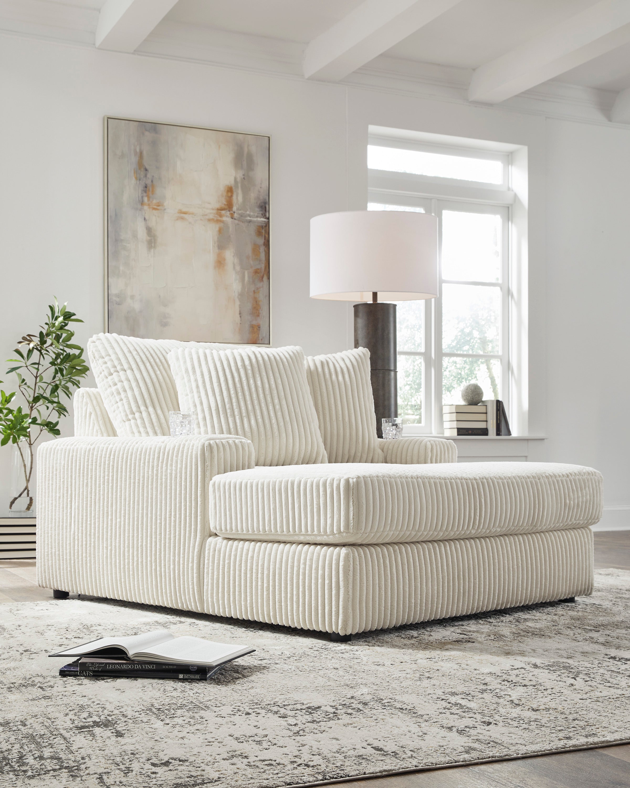 Lindyn Ivory 3pc LAF Chaise Sectional
