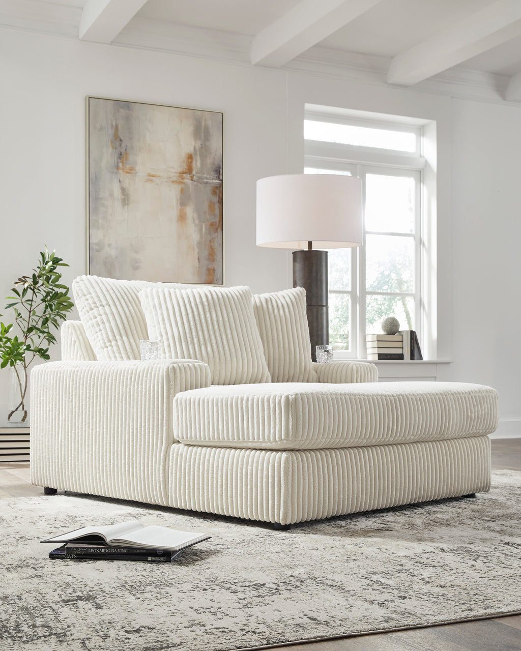 Lindyn Ivory 3pc RAF Chaise Sectional