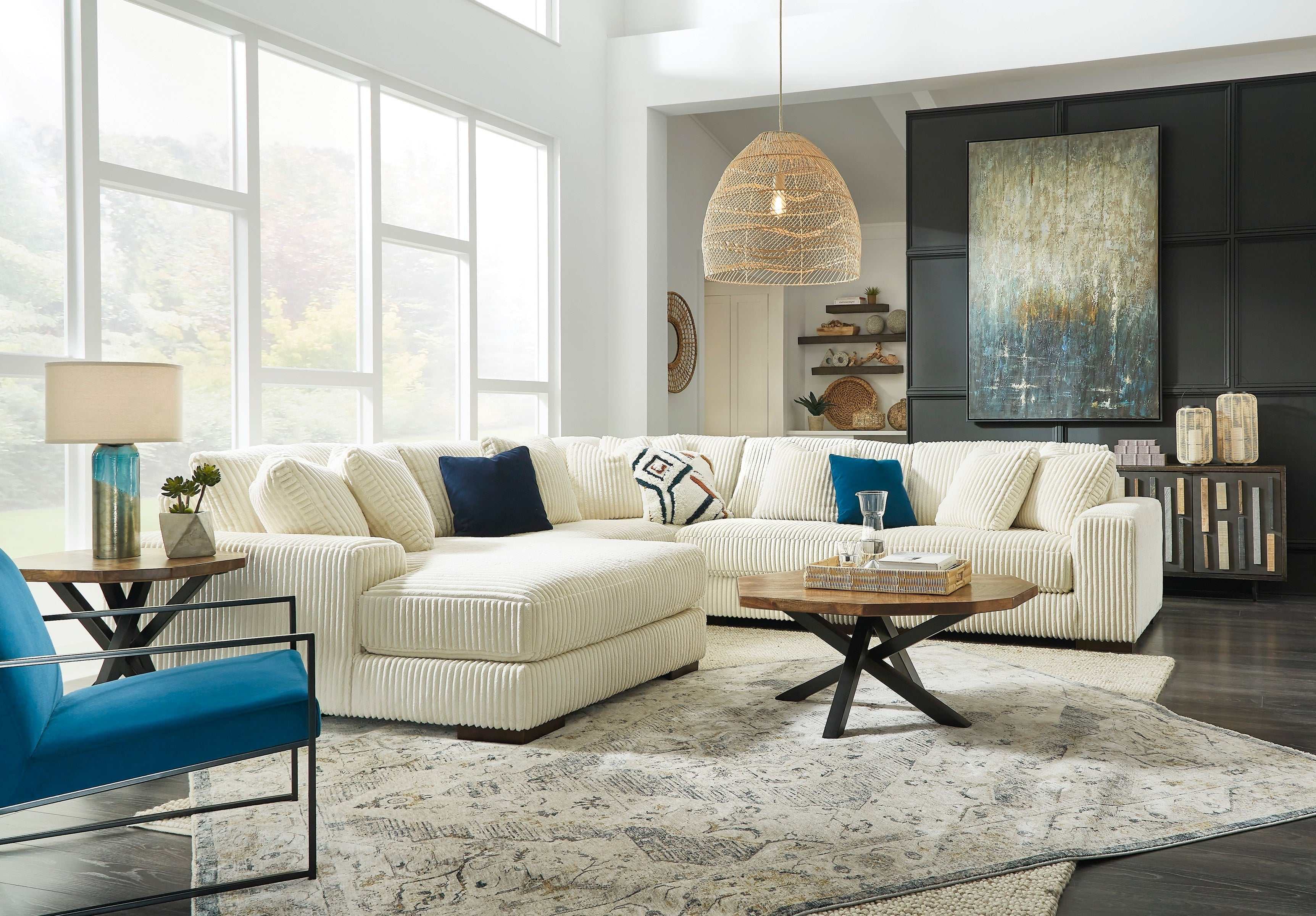 Lindyn Ivory 5pc LAF Chaise Sectional