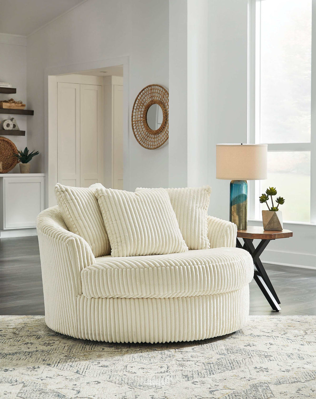 Lindyn Ivory 5pc LAF Chaise Sectional