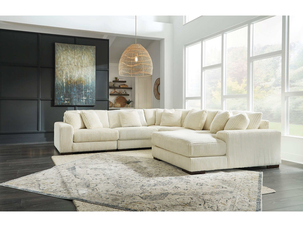 Lindyn Ivory 5pc RAF Chaise Sectional