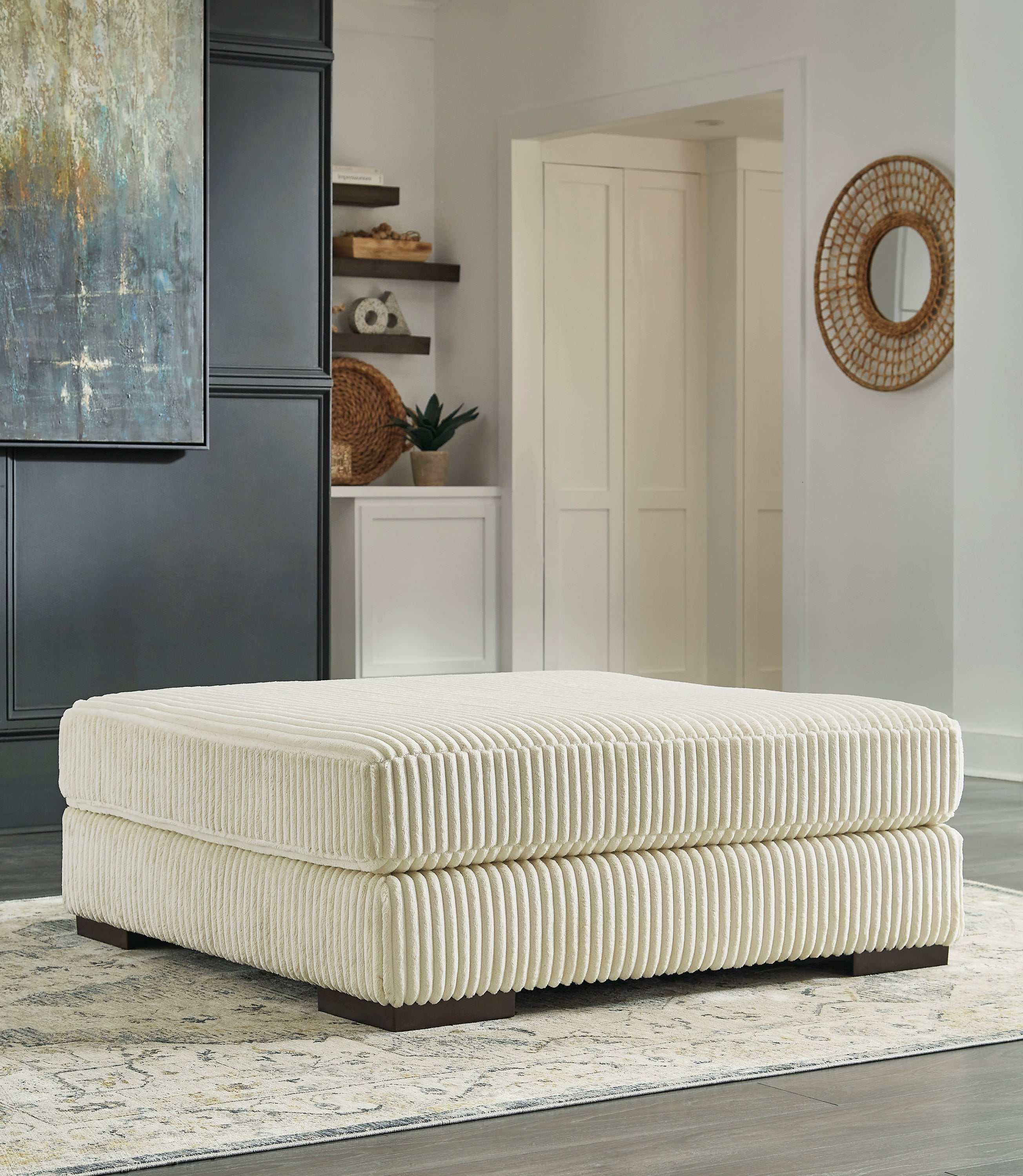 Lindyn Ivory 6pc RAF Chaise Sectional