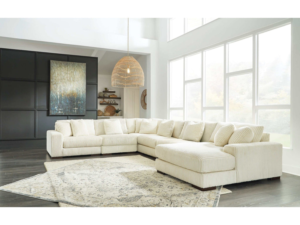 Lindyn Ivory 6pc RAF Chaise Sectional