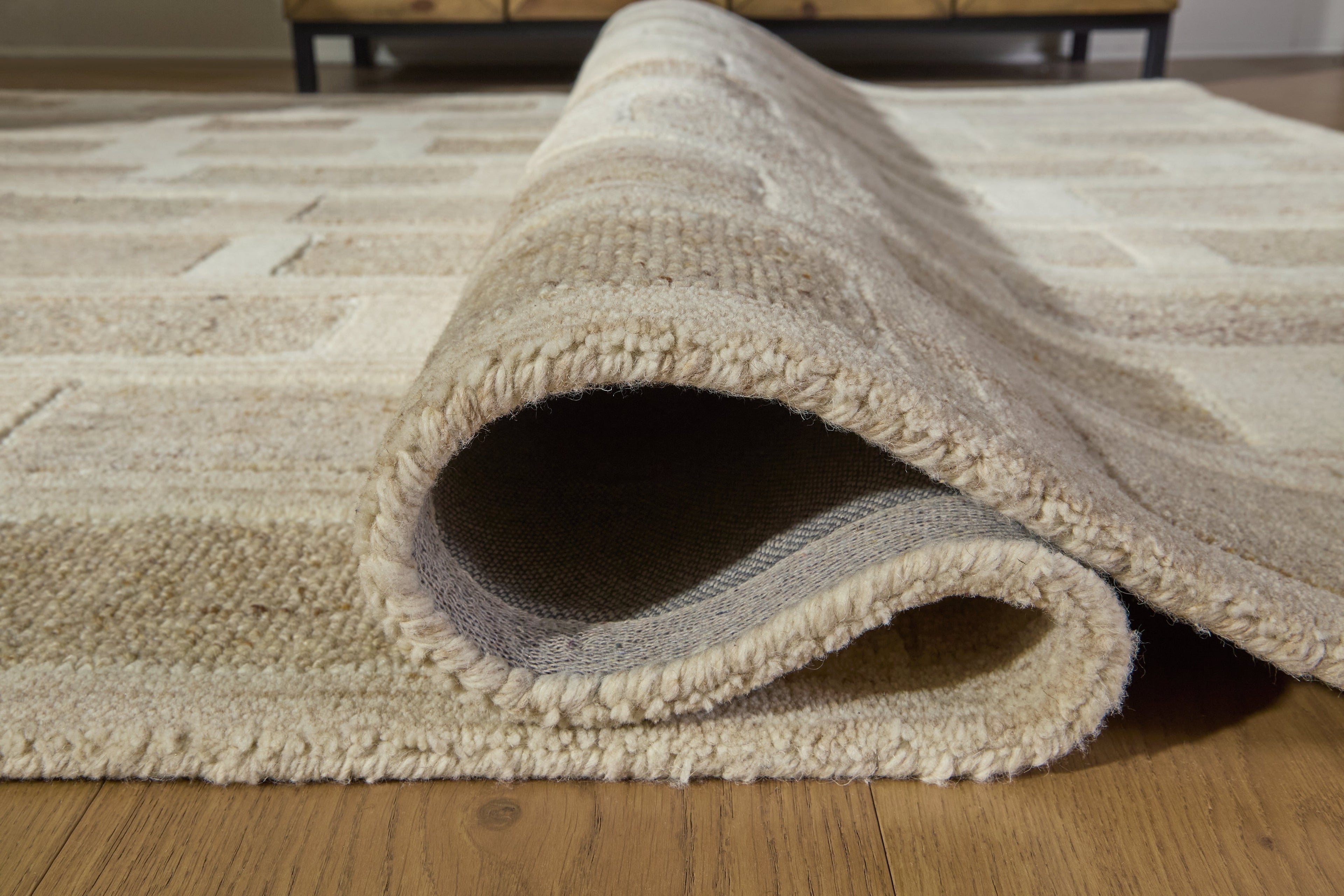 Lisgrove Tan/Brown/White Large Rug