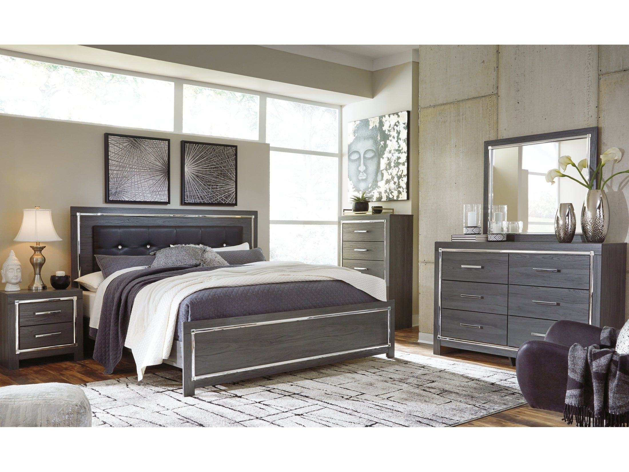 Lodanna King Panel Bedroom Set, Gray