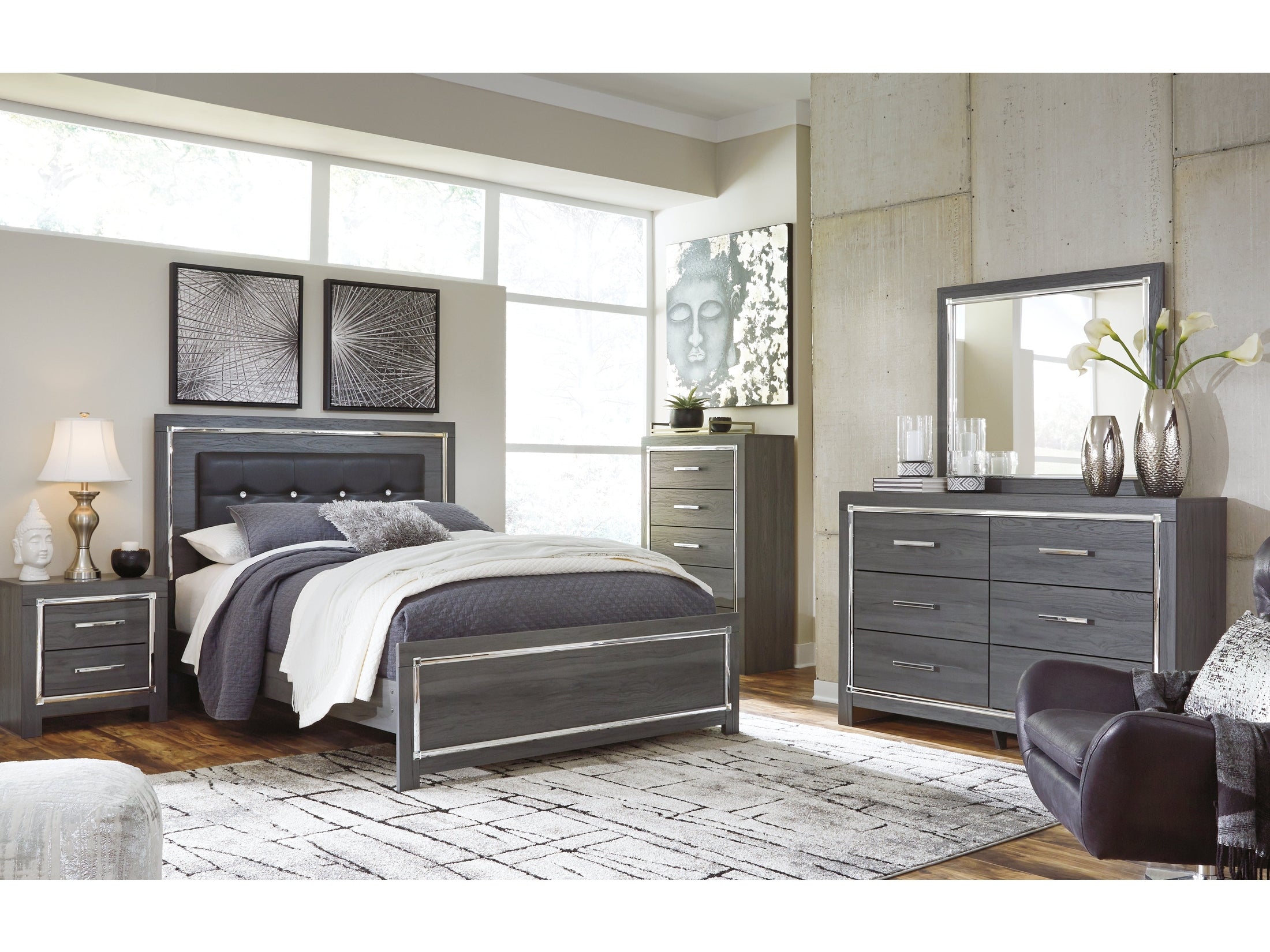 Lodanna Queen Upholstered Panel Bedroom Set, Gray