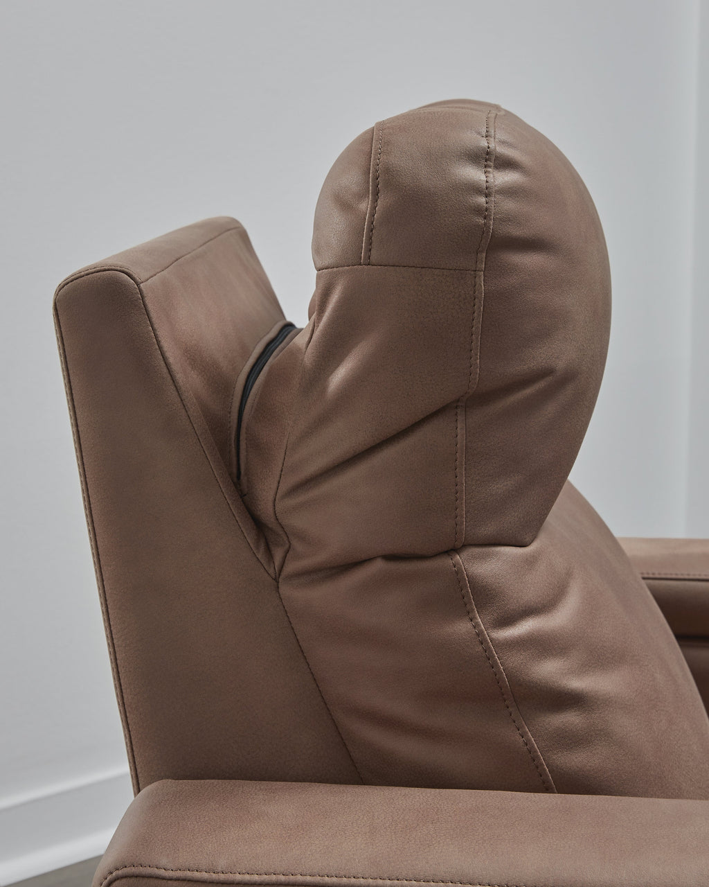 Lorrenton Caramel Glider PWR REC w/Audio System