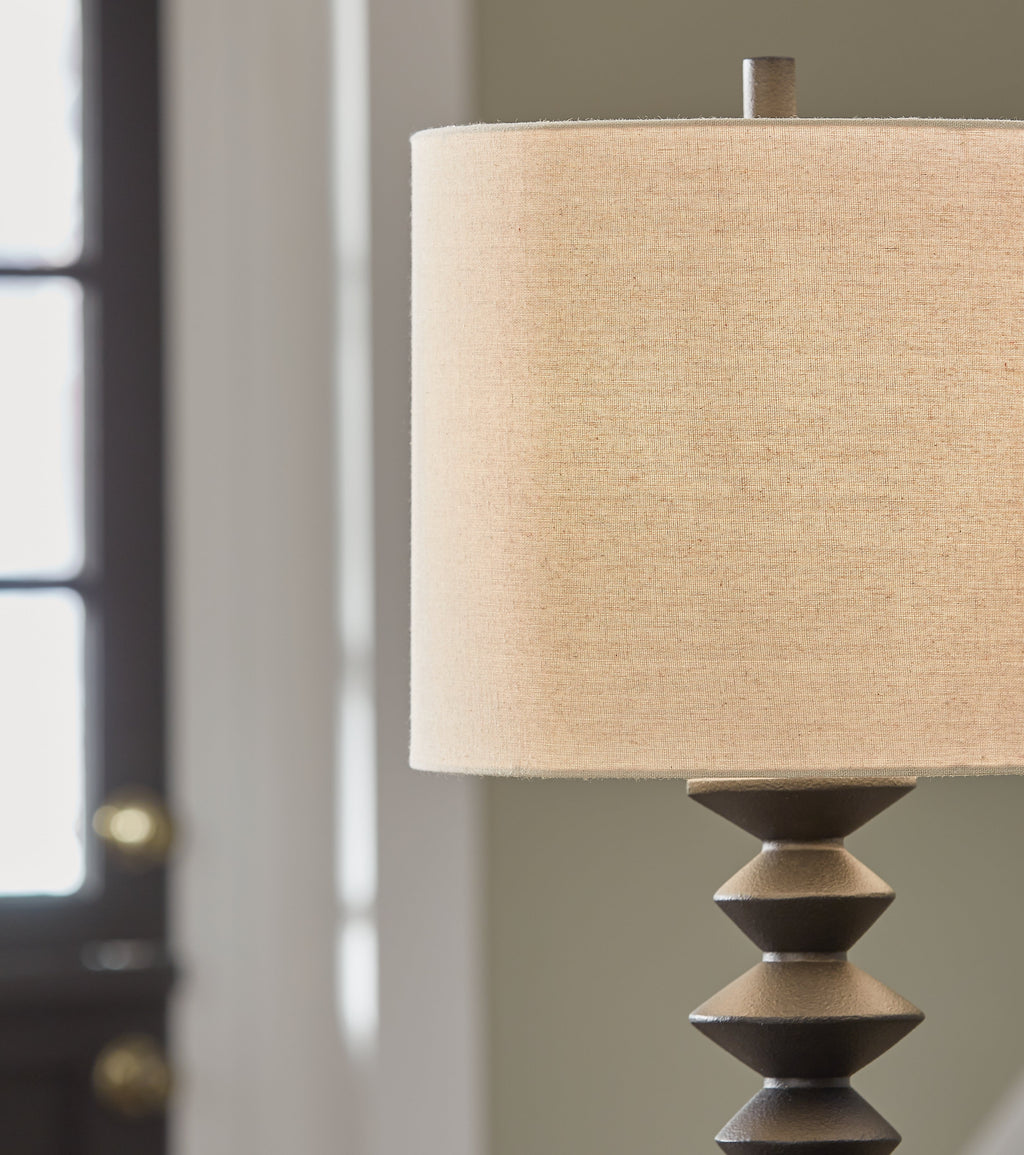 Luanndon Black 2-Piece Lamp Set