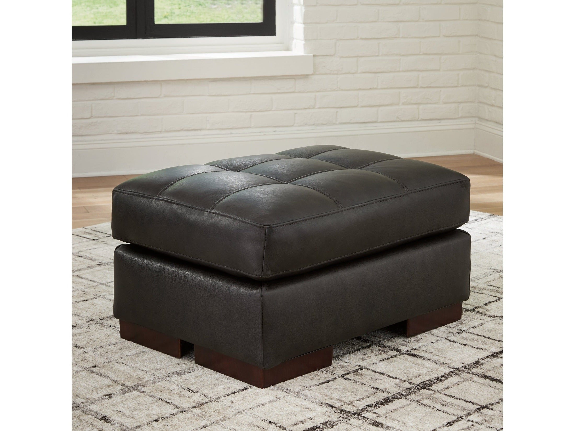 Luigi Thunder Ottoman
