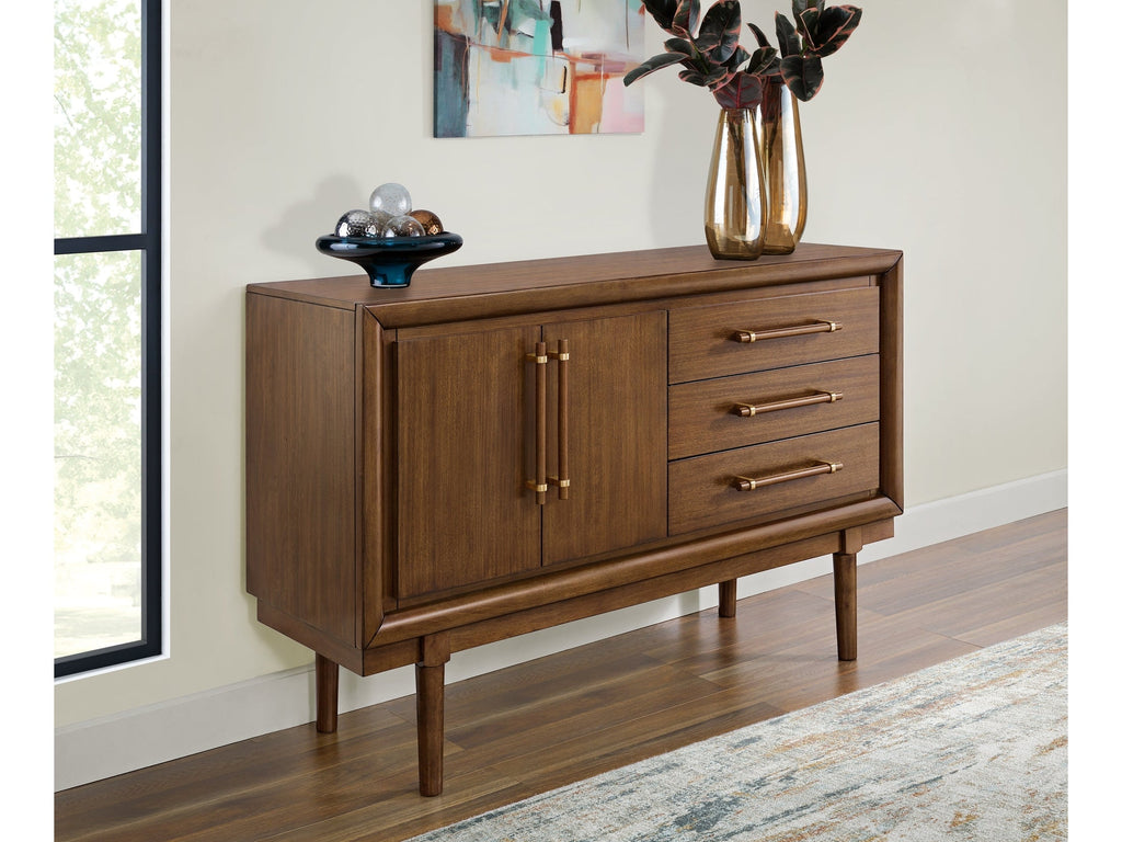 Lyncott Brown Dining Server