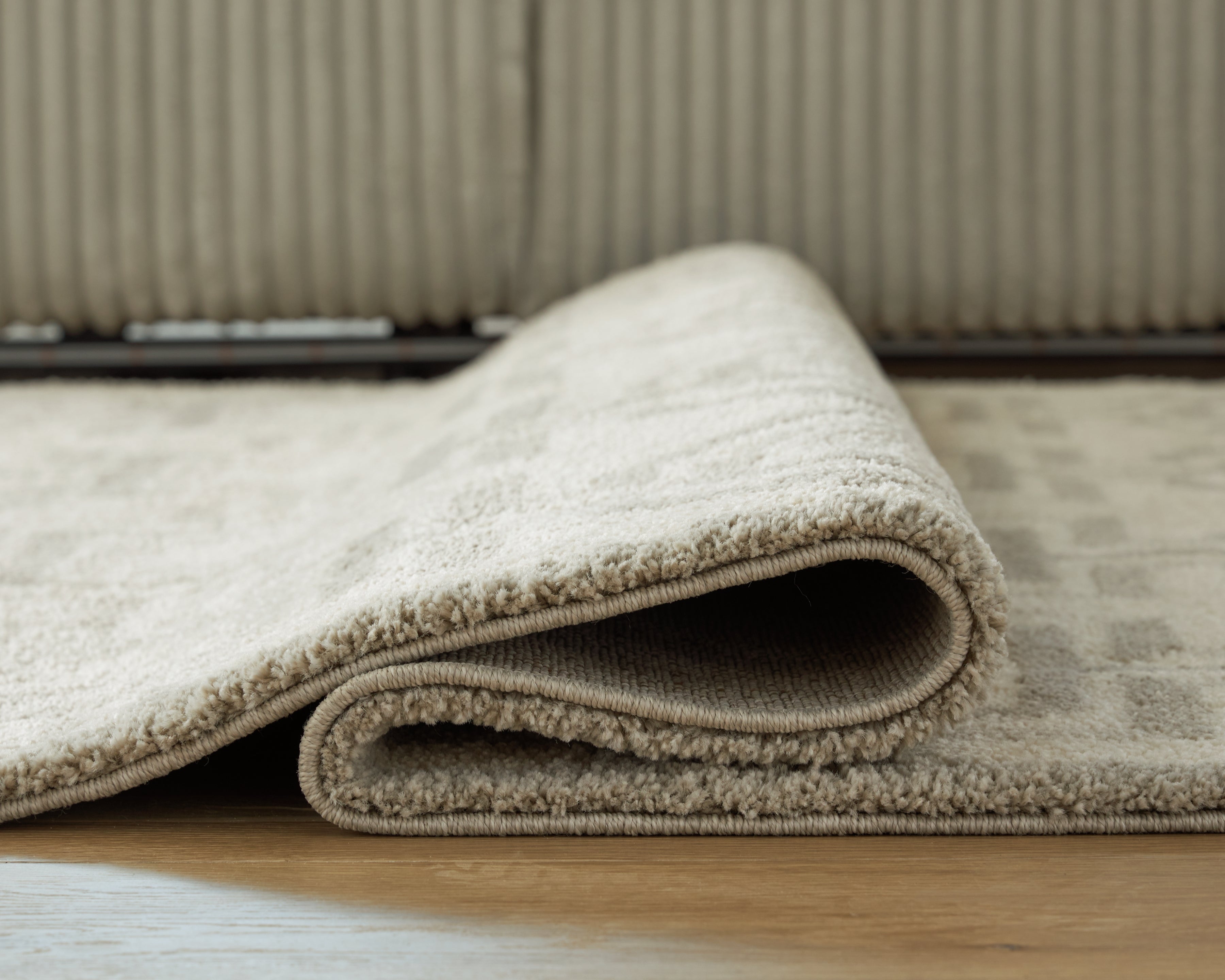 Maconville Ivory/Gray Large Rug