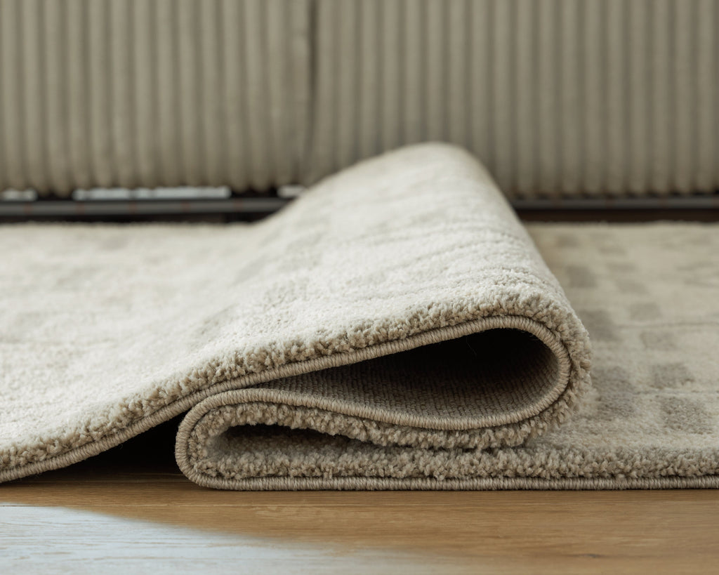 Maconville Ivory/Gray Medium Rug