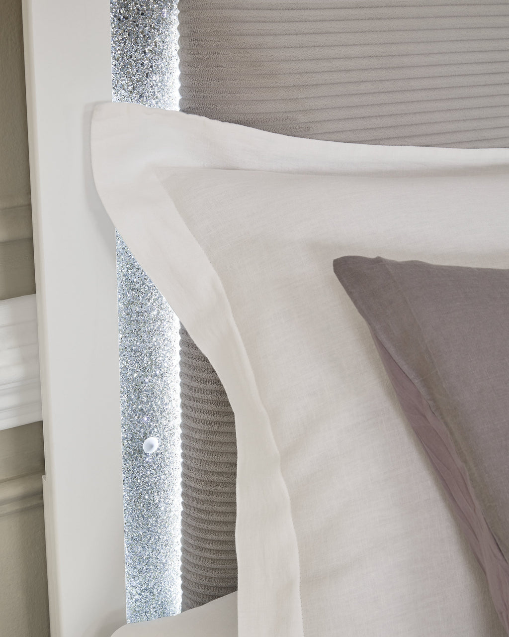 Maeling White King Upholstered Panel Bed